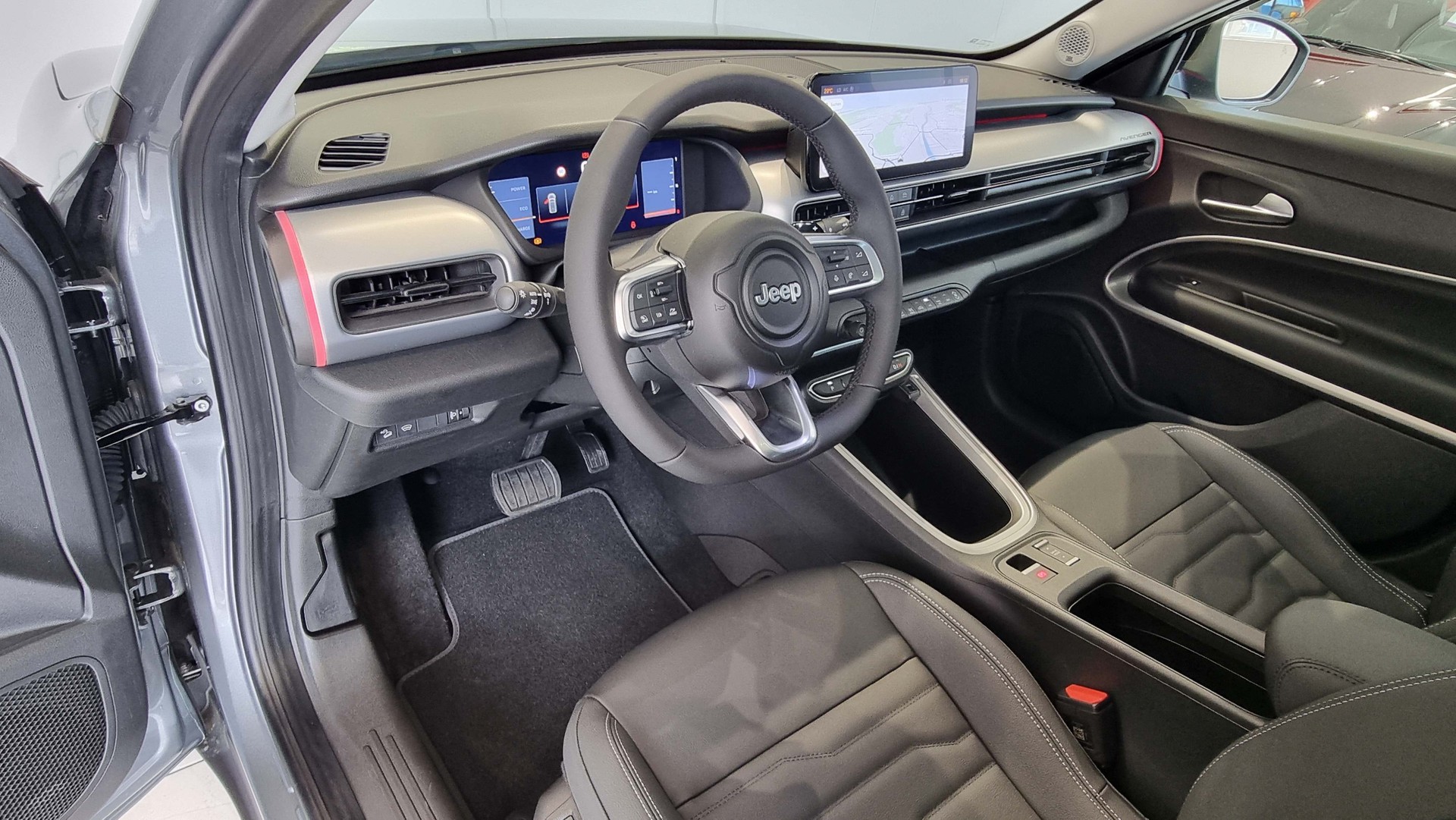 JEEP Avenger 1.2 MHEV Summit-image-14