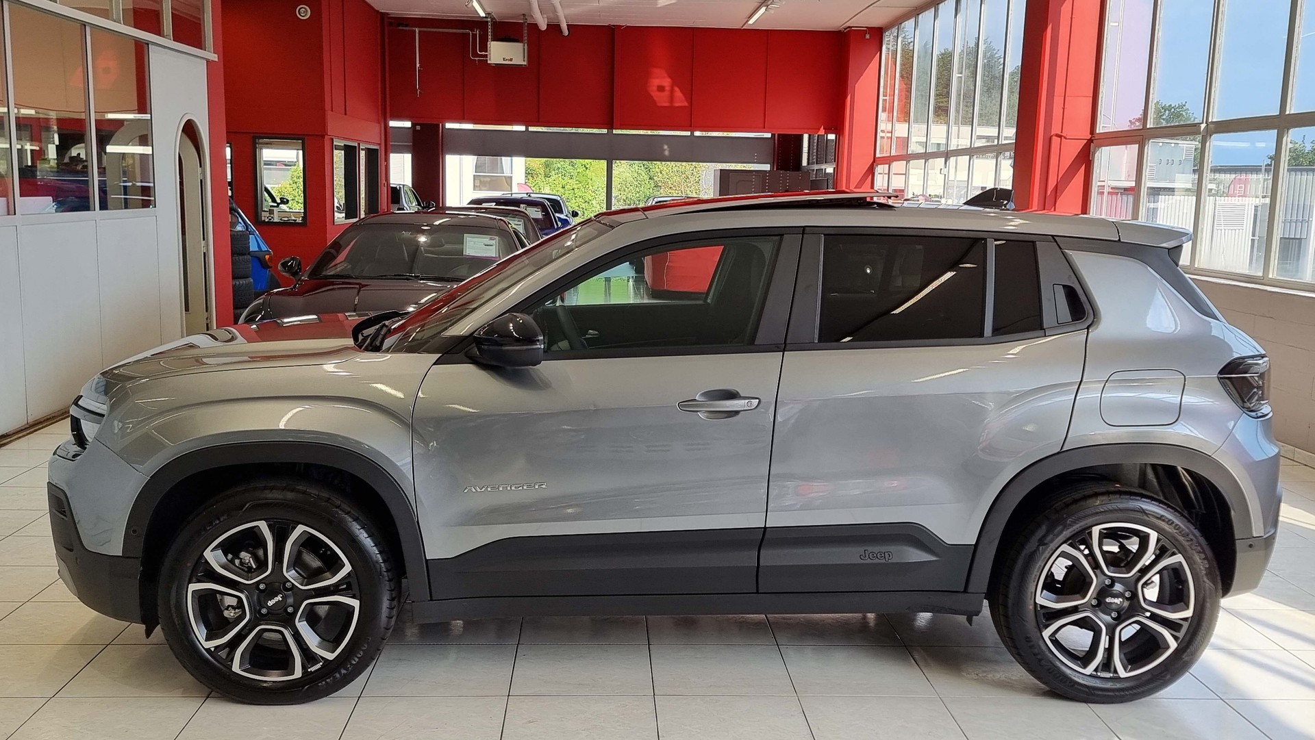 JEEP Avenger 1.2 MHEV Summit-image-2