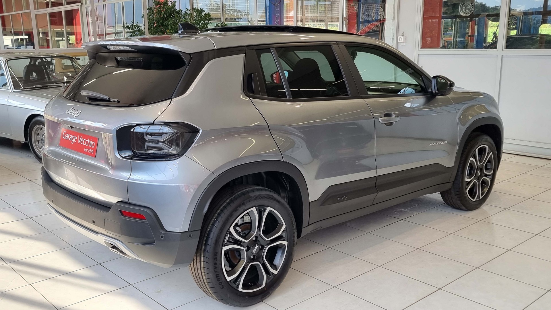JEEP Avenger 1.2 MHEV Summit-image-4