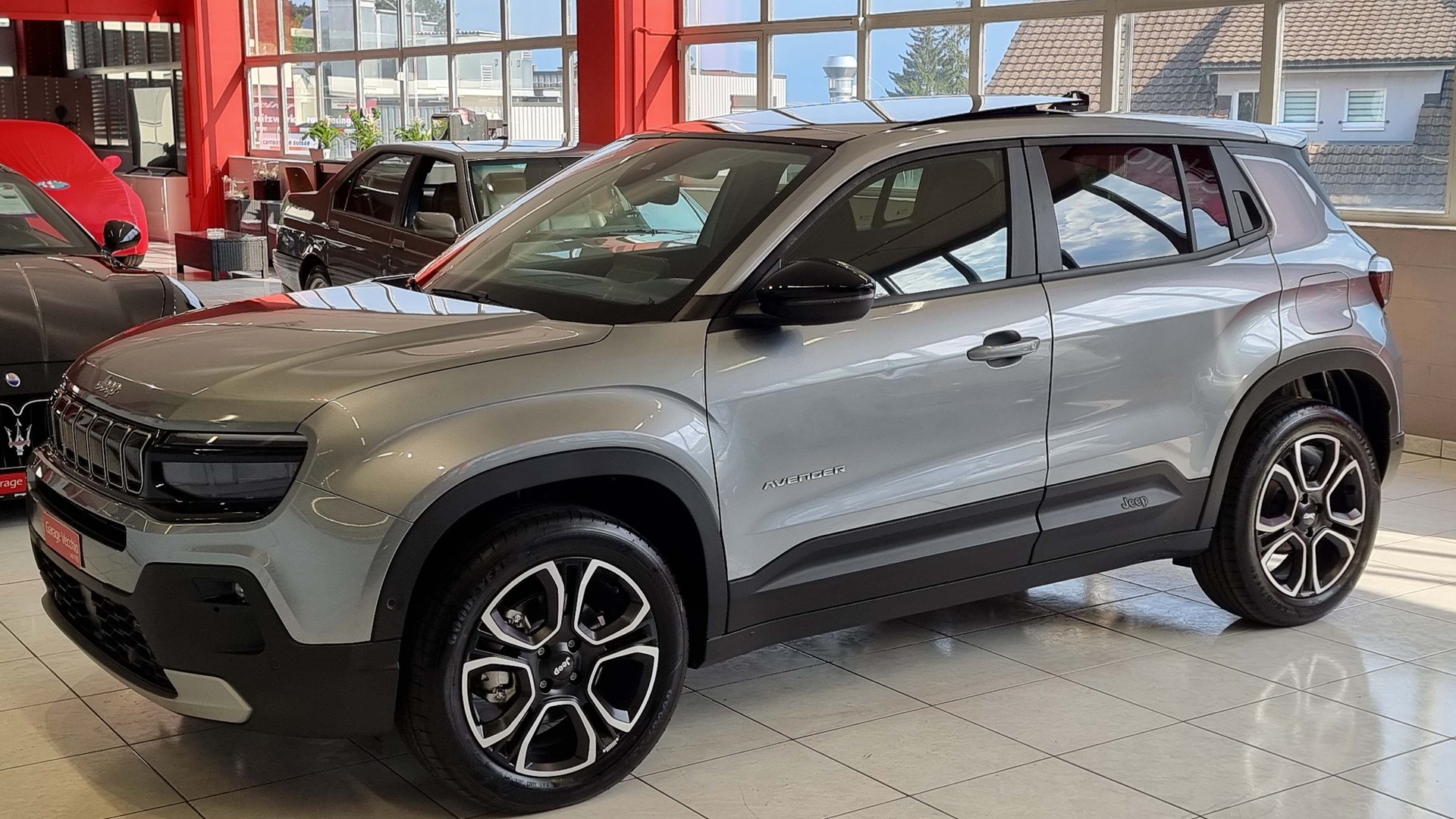 JEEP Avenger 1.2 MHEV Summit-image-1