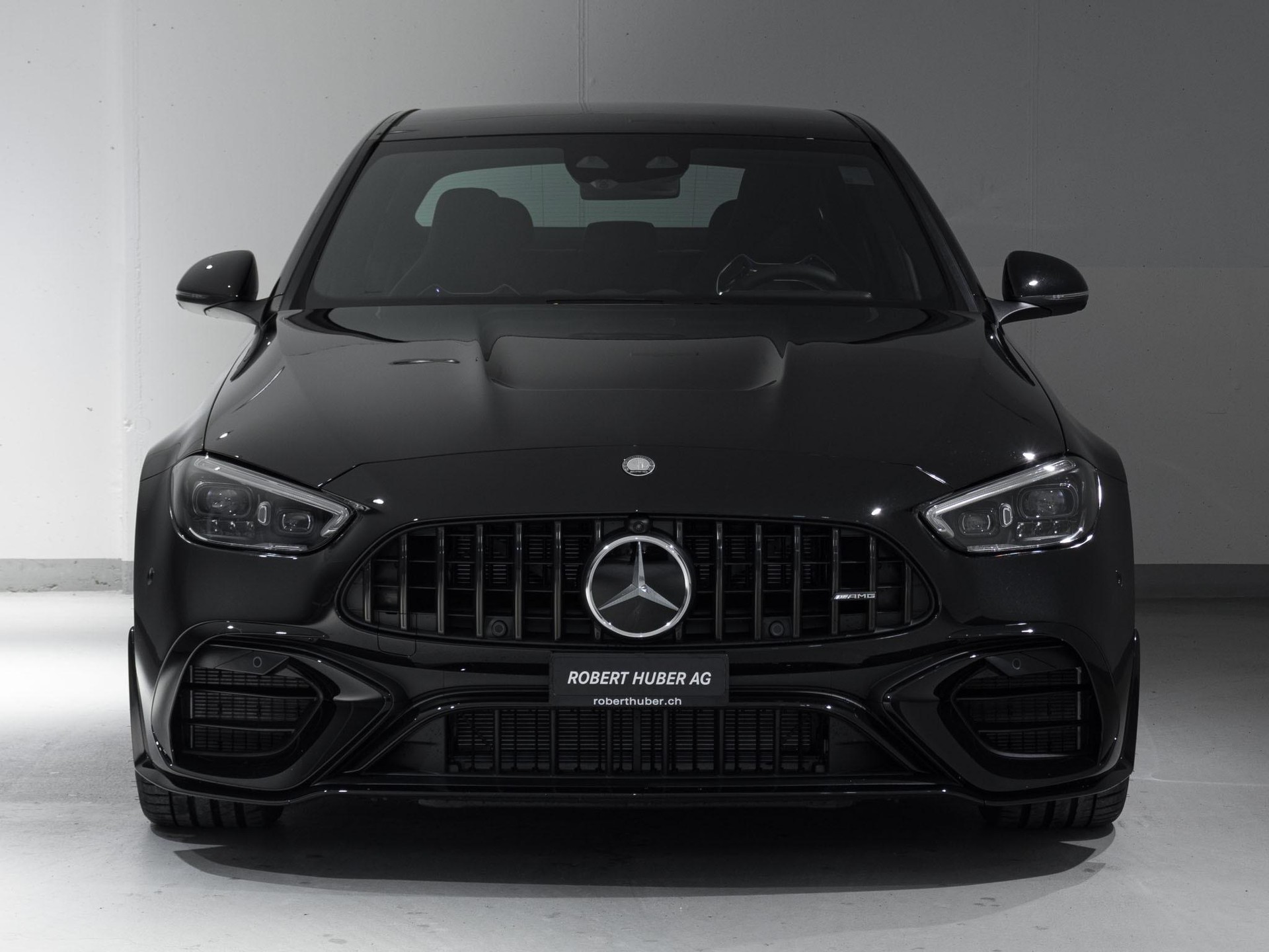 MERCEDES-BENZ C 63 S AMG E Performance 4MATIC-image-2