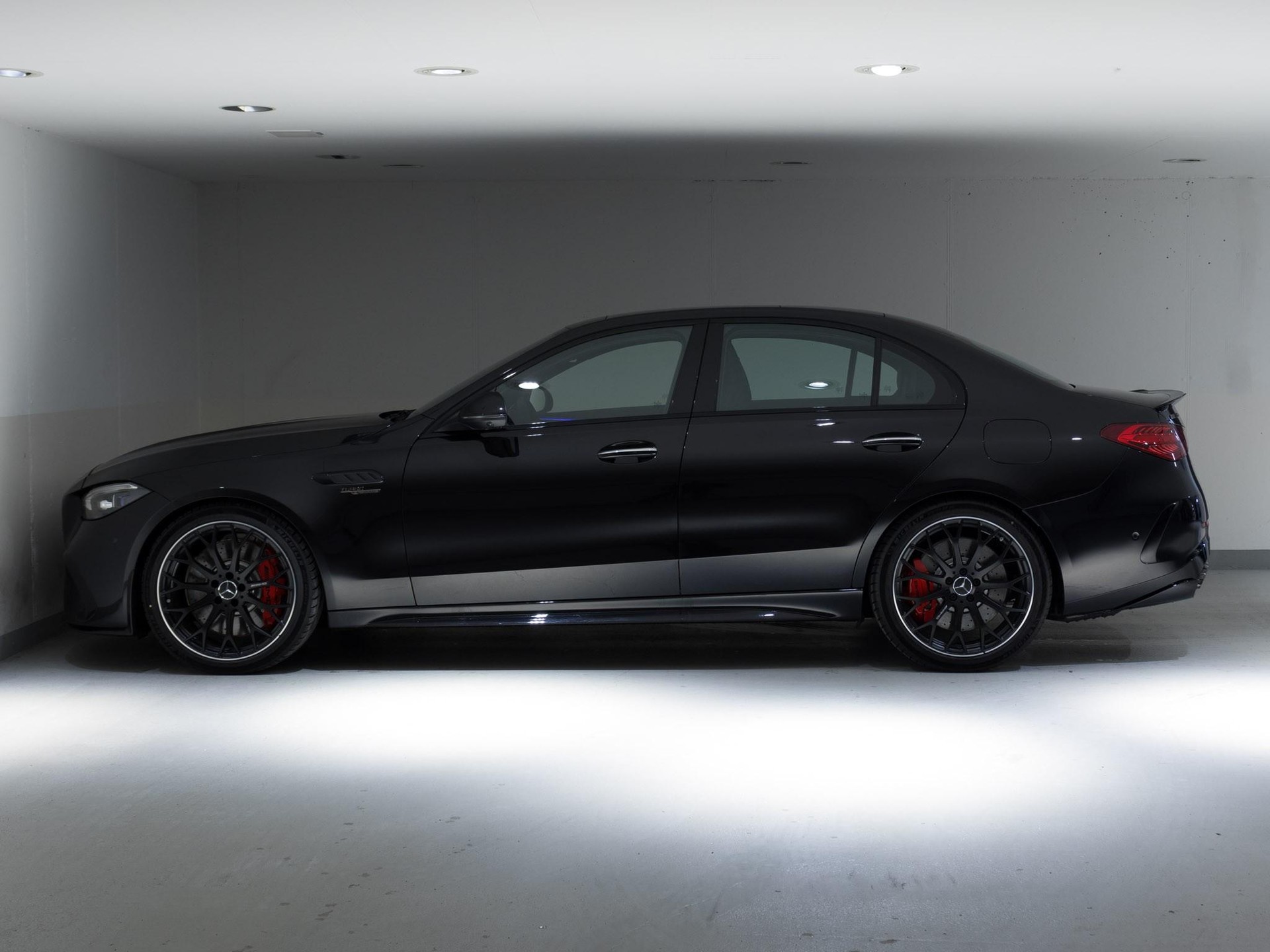 MERCEDES-BENZ C 63 S AMG E Performance 4MATIC-image-5