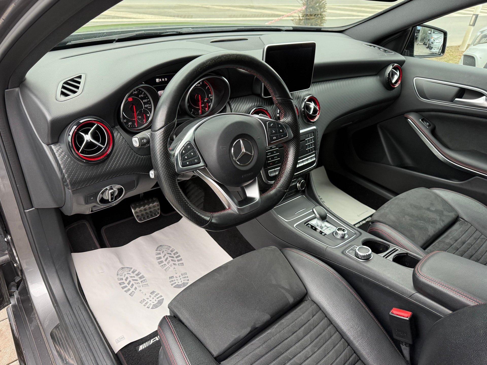 MERCEDES-BENZ A 45 AMG 4Matic Speedshift 7G-DCT-image-9