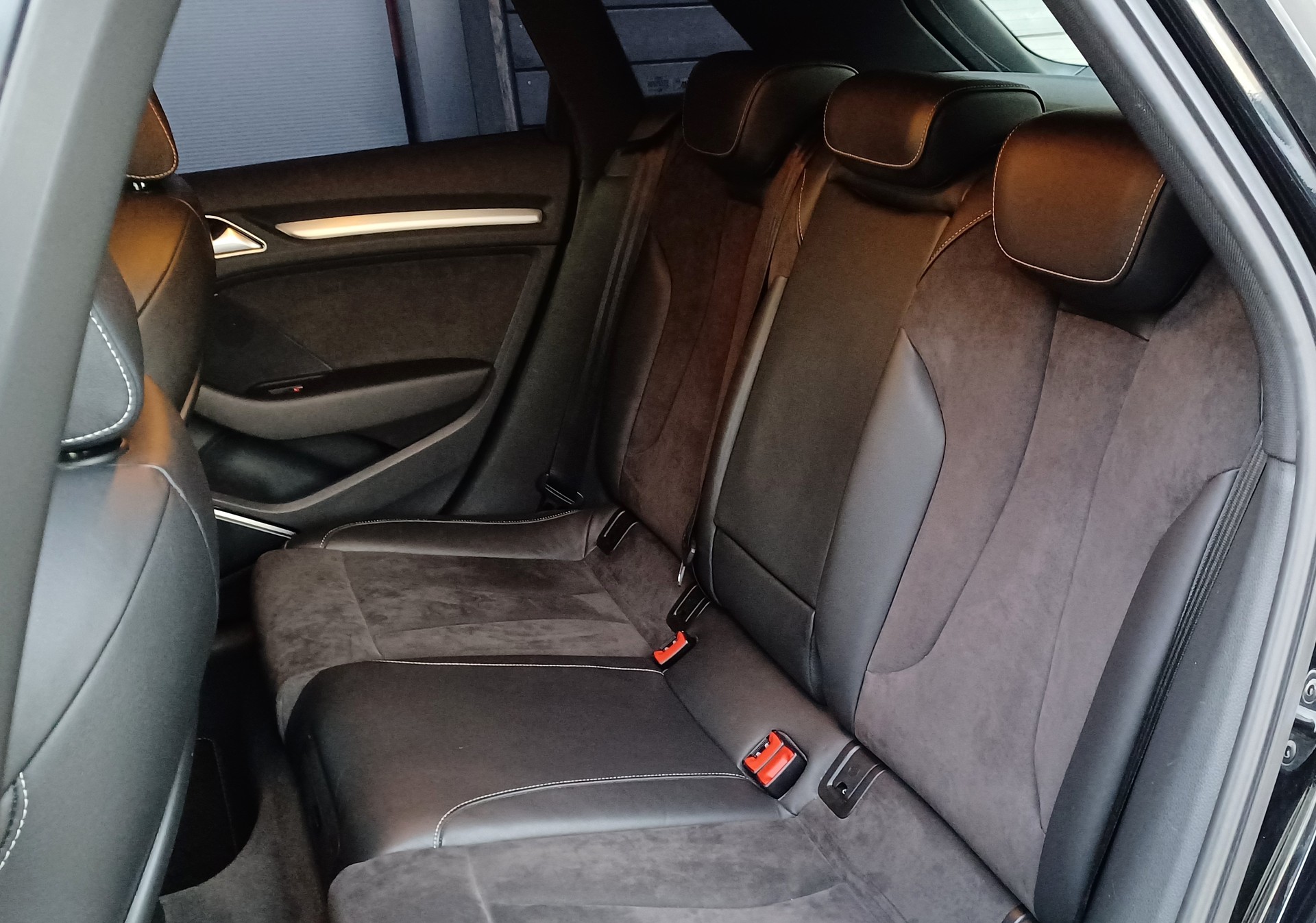 AUDI S3 Sportback 2.0 TFSI quattro S-tronic ABT (360 PS)-image-11