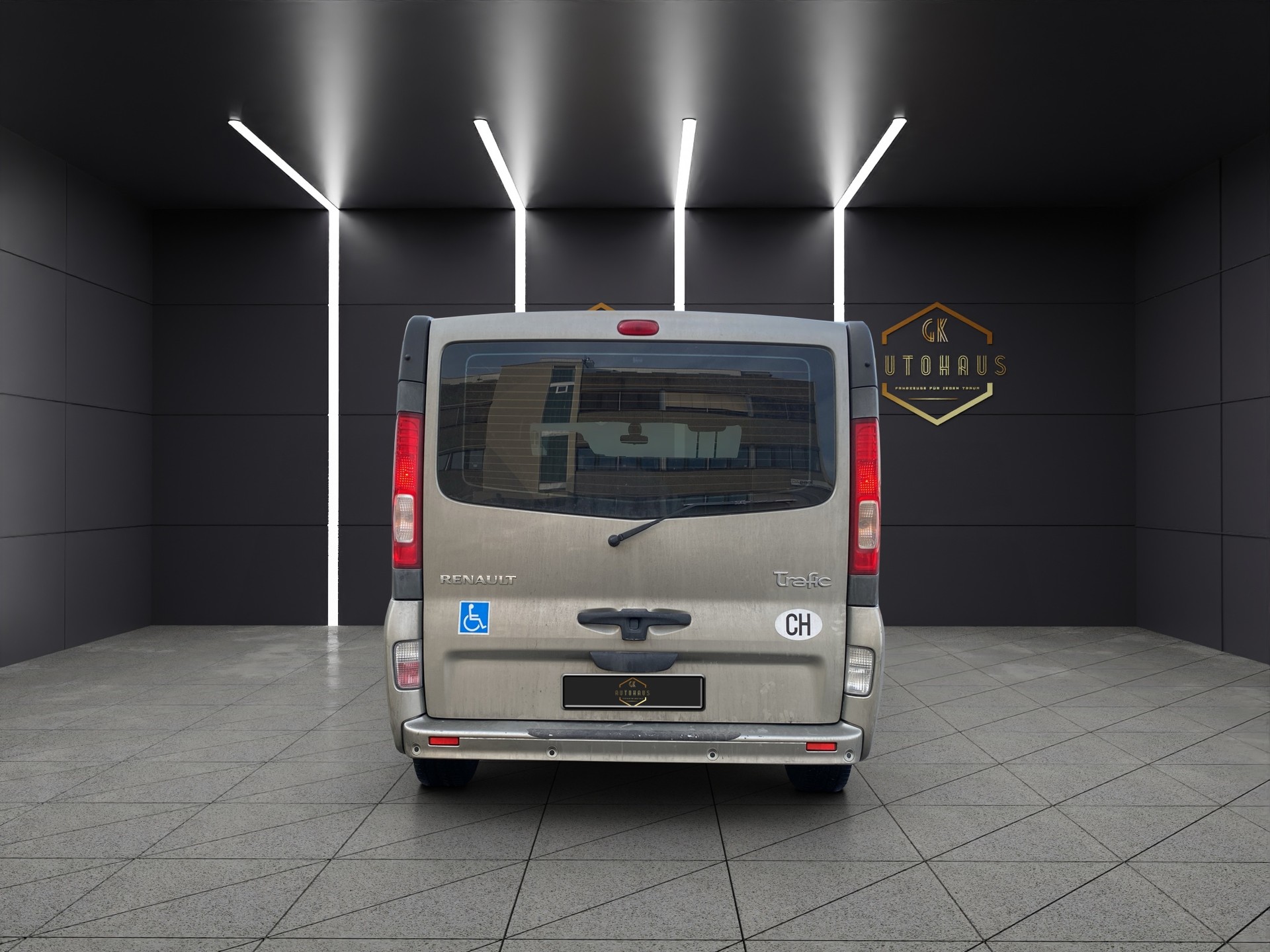 RENAULT Trafic 2.5dCi L1H1 Passenger Expression-image-3
