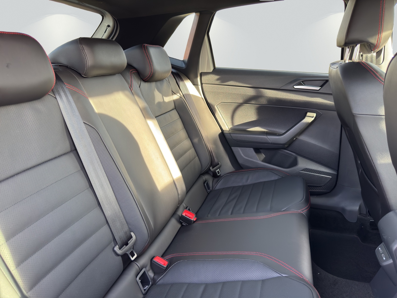 VW Polo 2.0 TSI GTI DSG-image-8