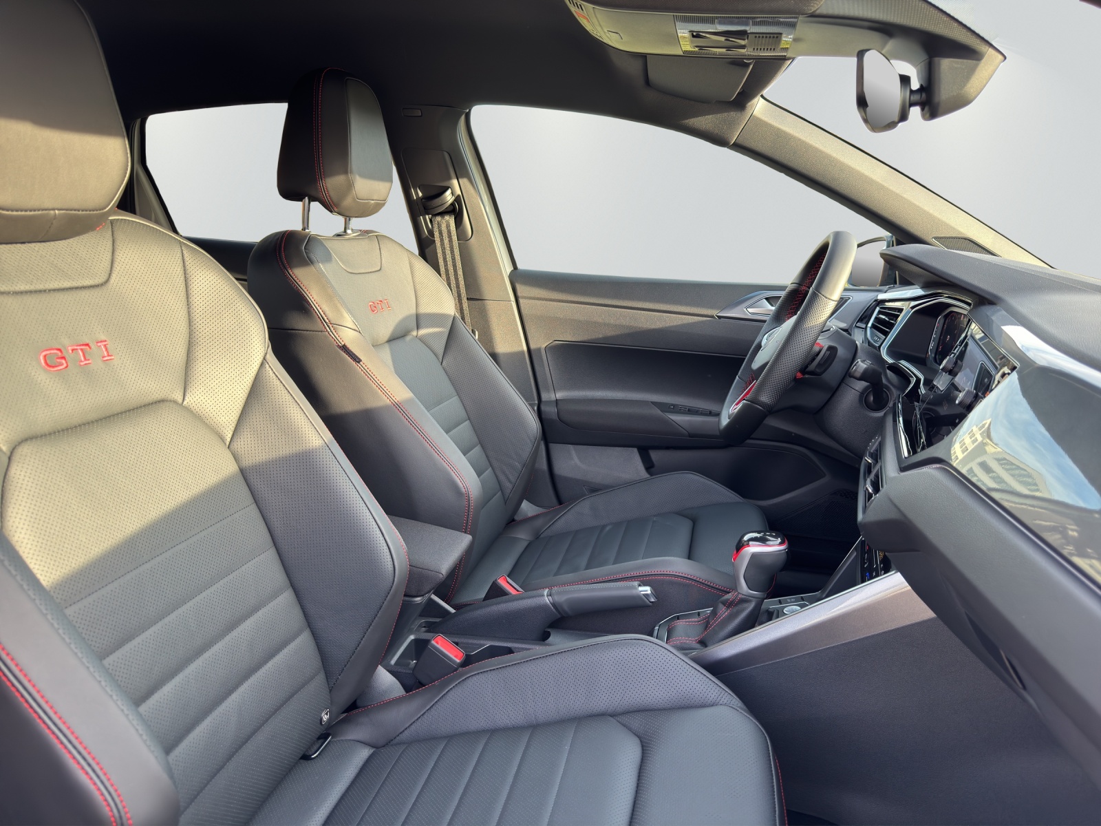 VW Polo 2.0 TSI GTI DSG-image-7