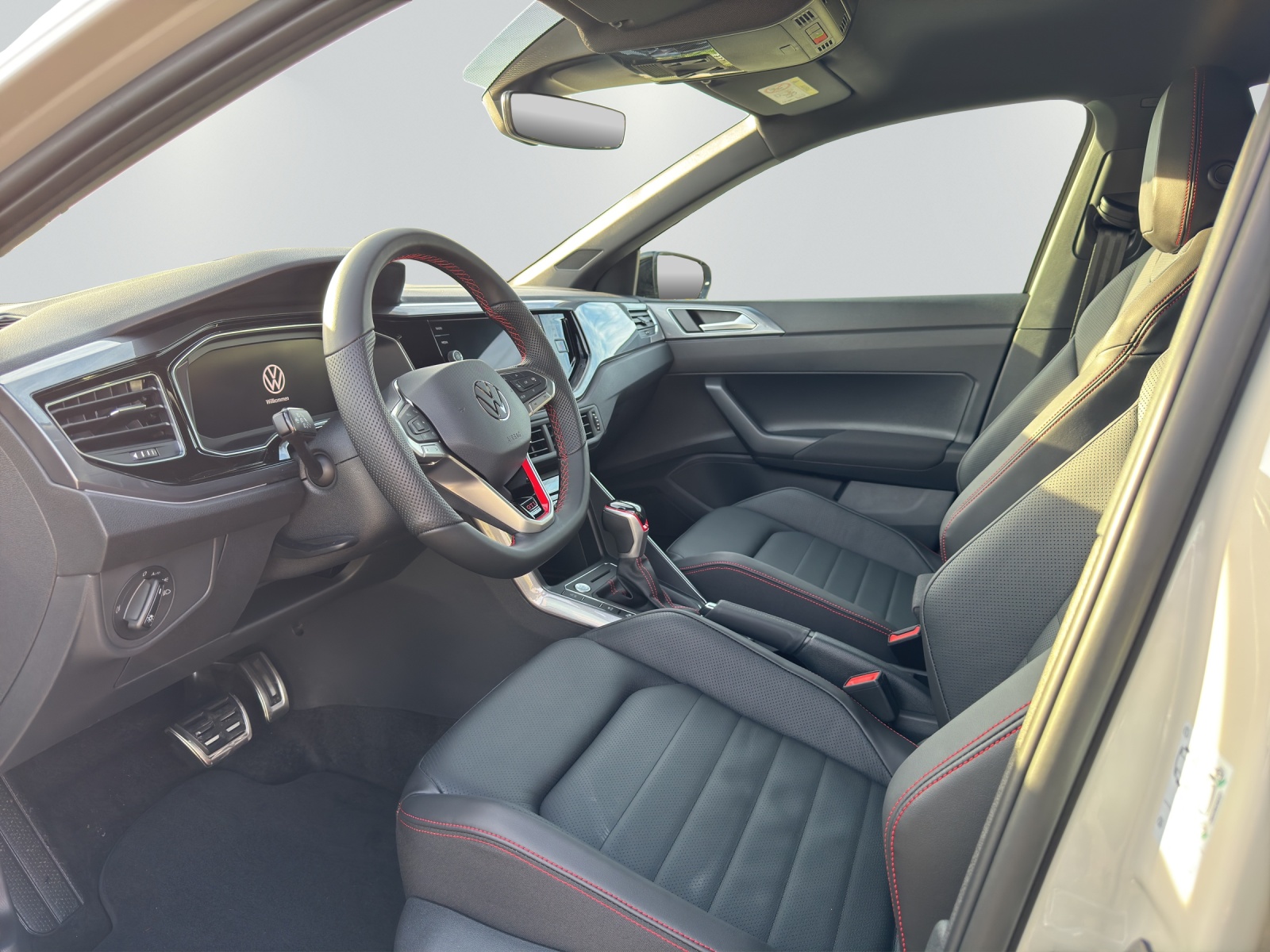 VW Polo 2.0 TSI GTI DSG-image-4