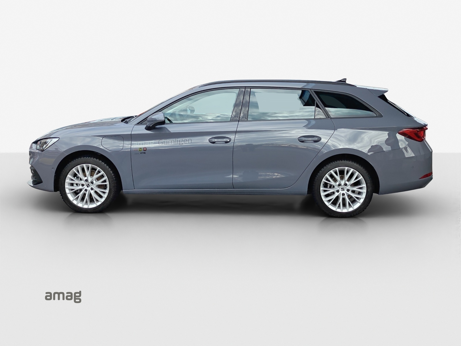 SEAT Leon ST 1.5 eHybrid pHEV DSG Business Edition-image-1