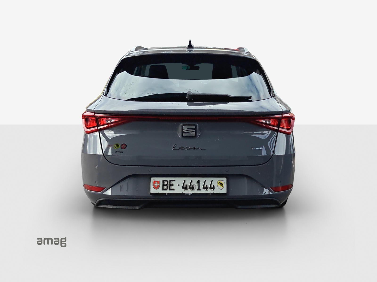 SEAT Leon ST 1.5 eHybrid pHEV DSG Business Edition-image-4