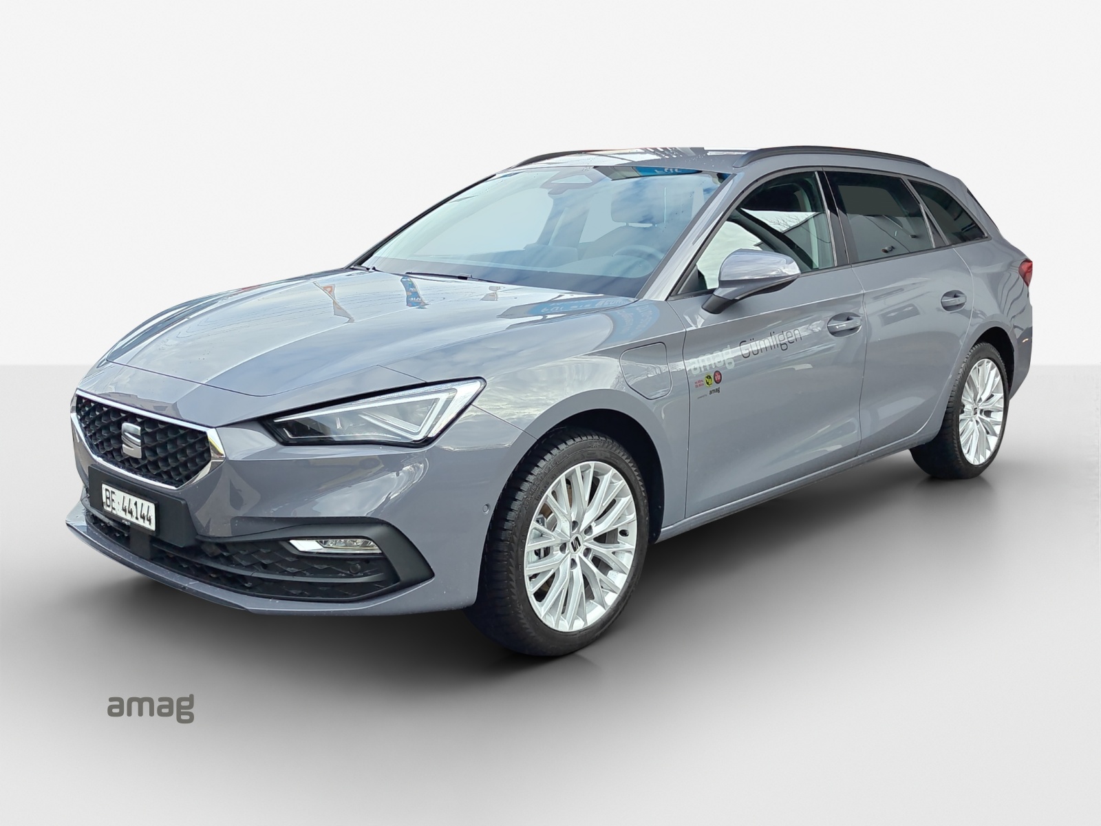 SEAT Leon ST 1.5 eHybrid pHEV DSG Business Edition-image-0