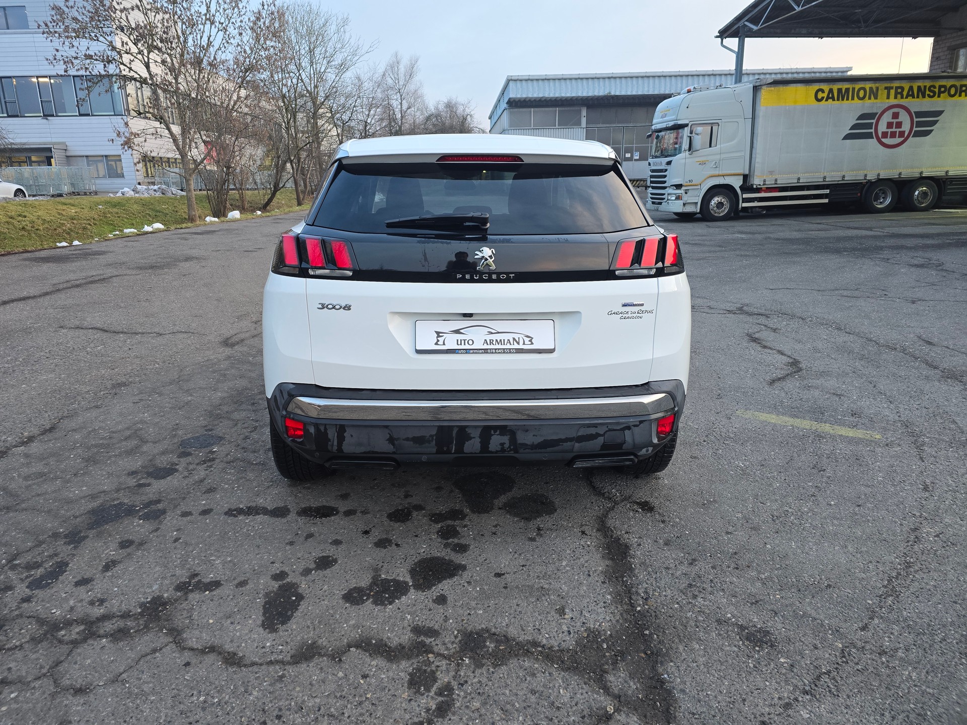 PEUGEOT 3008 1.2 PureTech Access-image-3