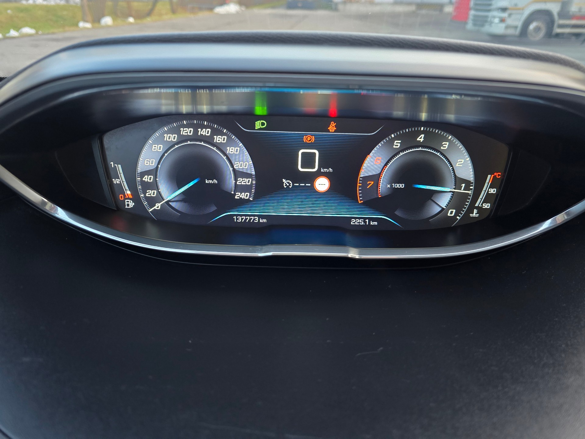 PEUGEOT 3008 1.2 PureTech Access-image-19