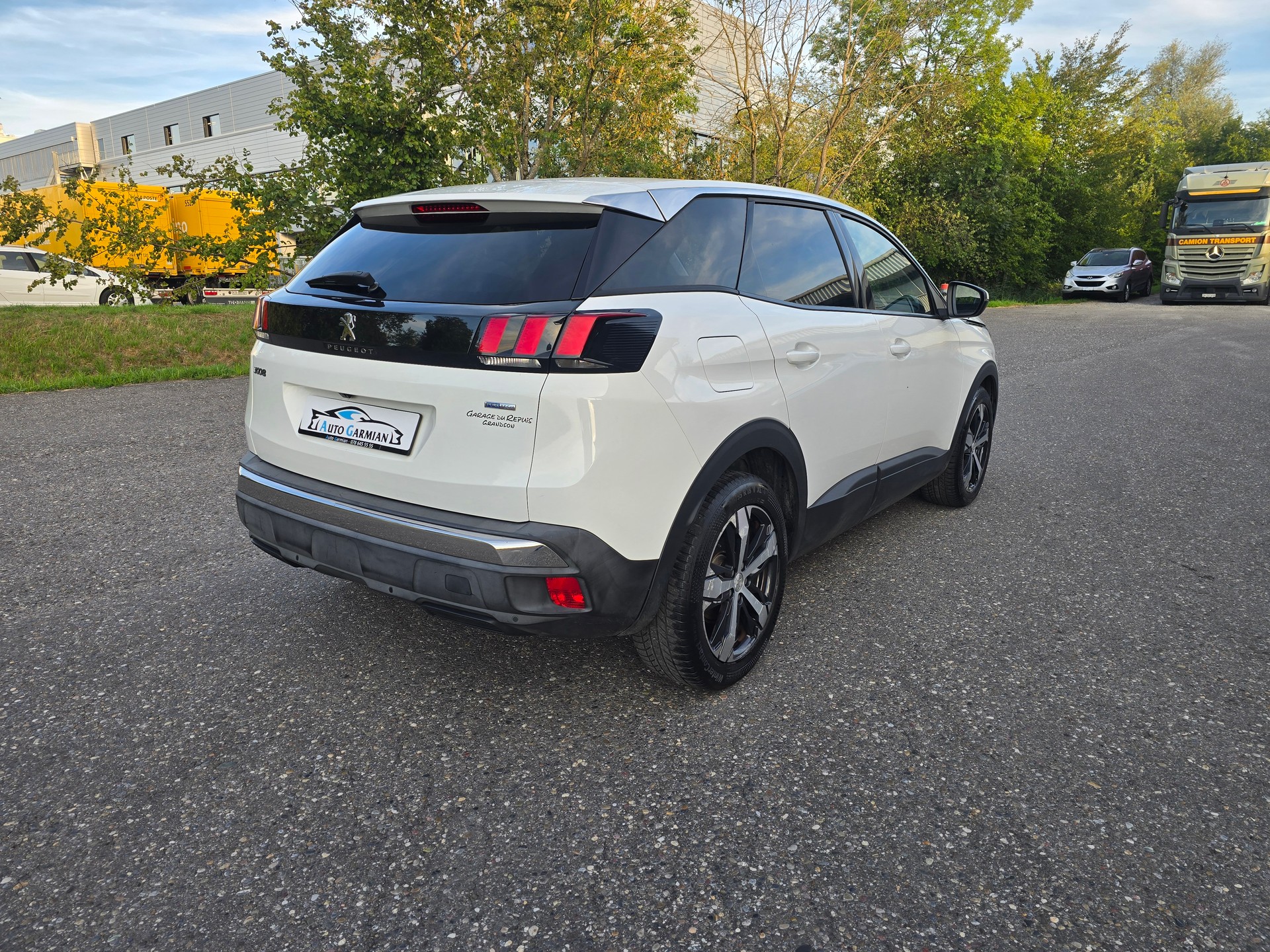PEUGEOT 3008 1.2 PureTech Access-image-4
