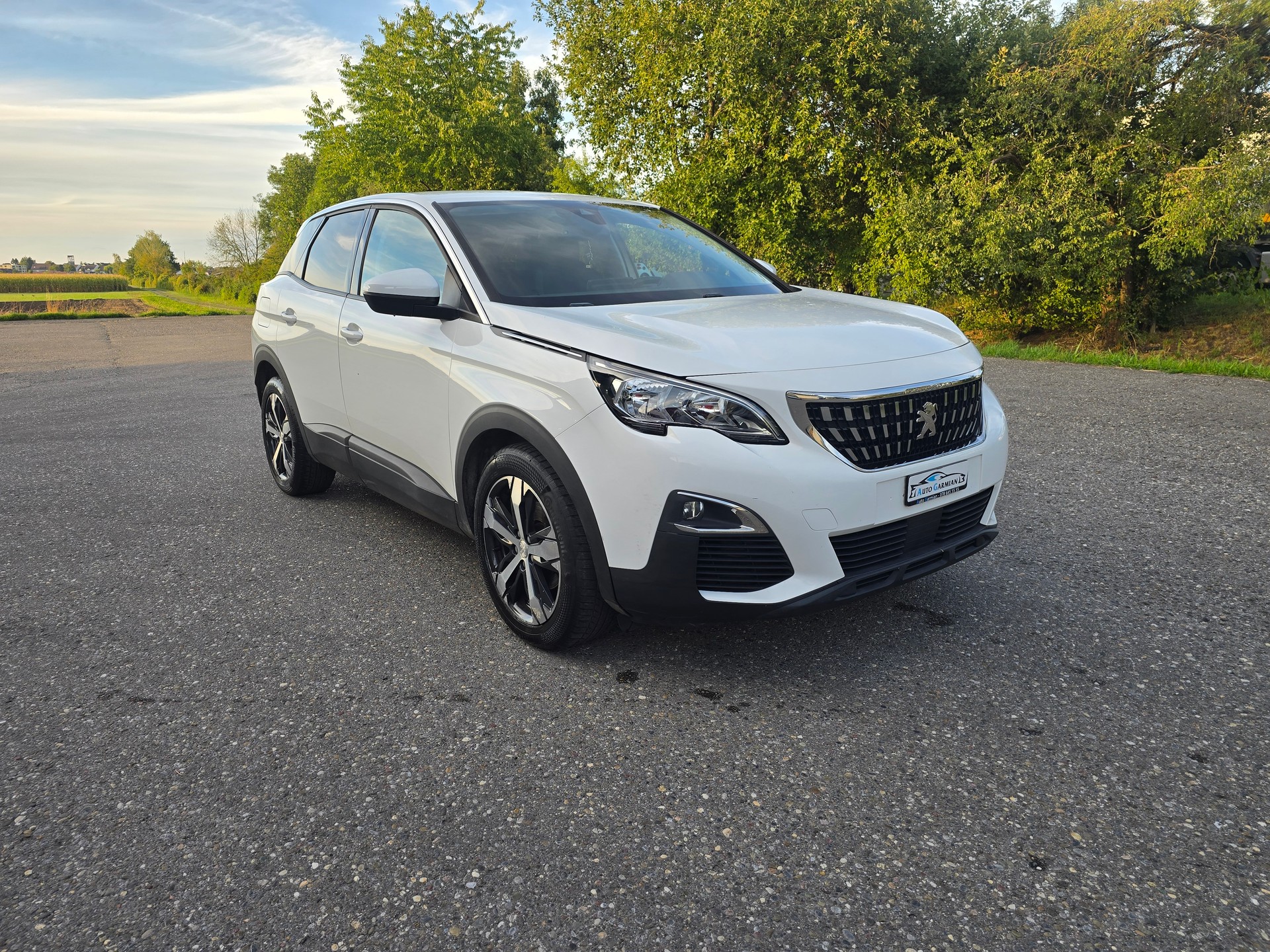 PEUGEOT 3008 1.2 PureTech Access-image-1