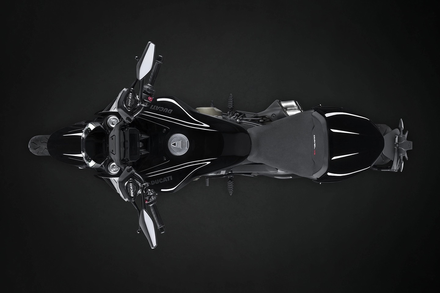 DUCATI Diavel V4-showroom-element-3