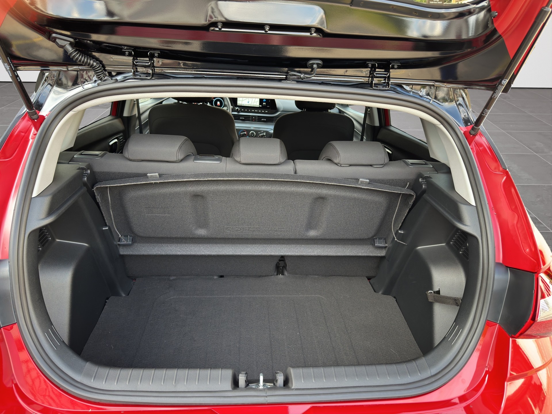 HYUNDAI i20 1.0 T-GDi Amplia DCT-image-9