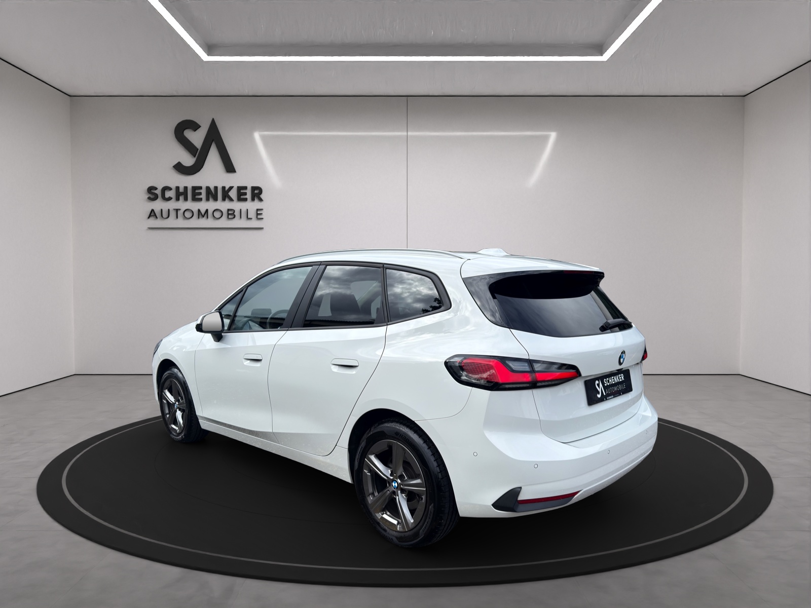 BMW 223d Active Tourer xDrive DKG-image-2