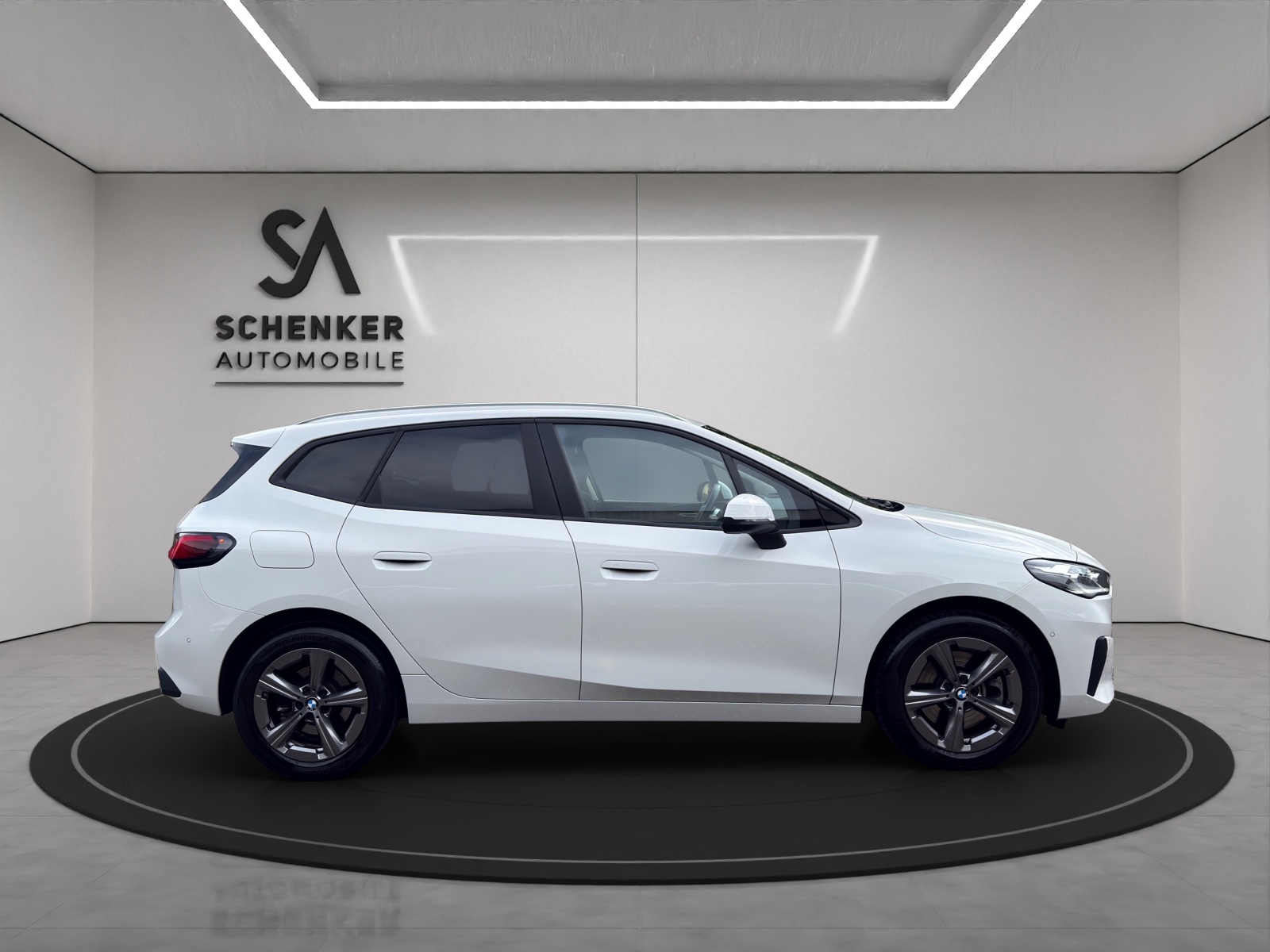 BMW 223d Active Tourer xDrive DKG-image-5