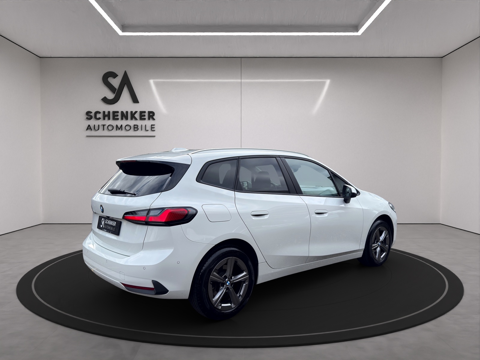 BMW 223d Active Tourer xDrive DKG-image-4