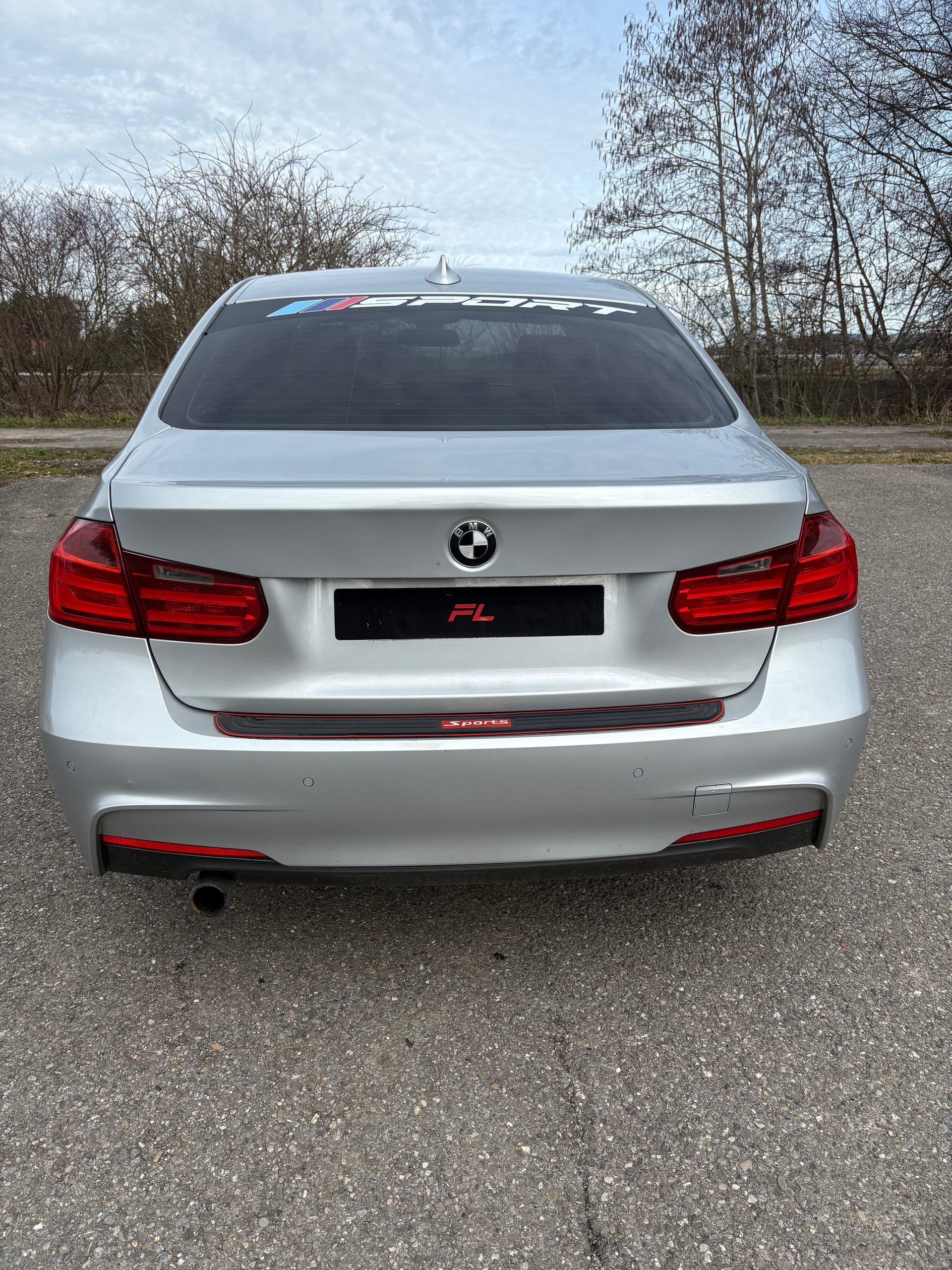 BMW 320d Sport Line Steptronic-image-6