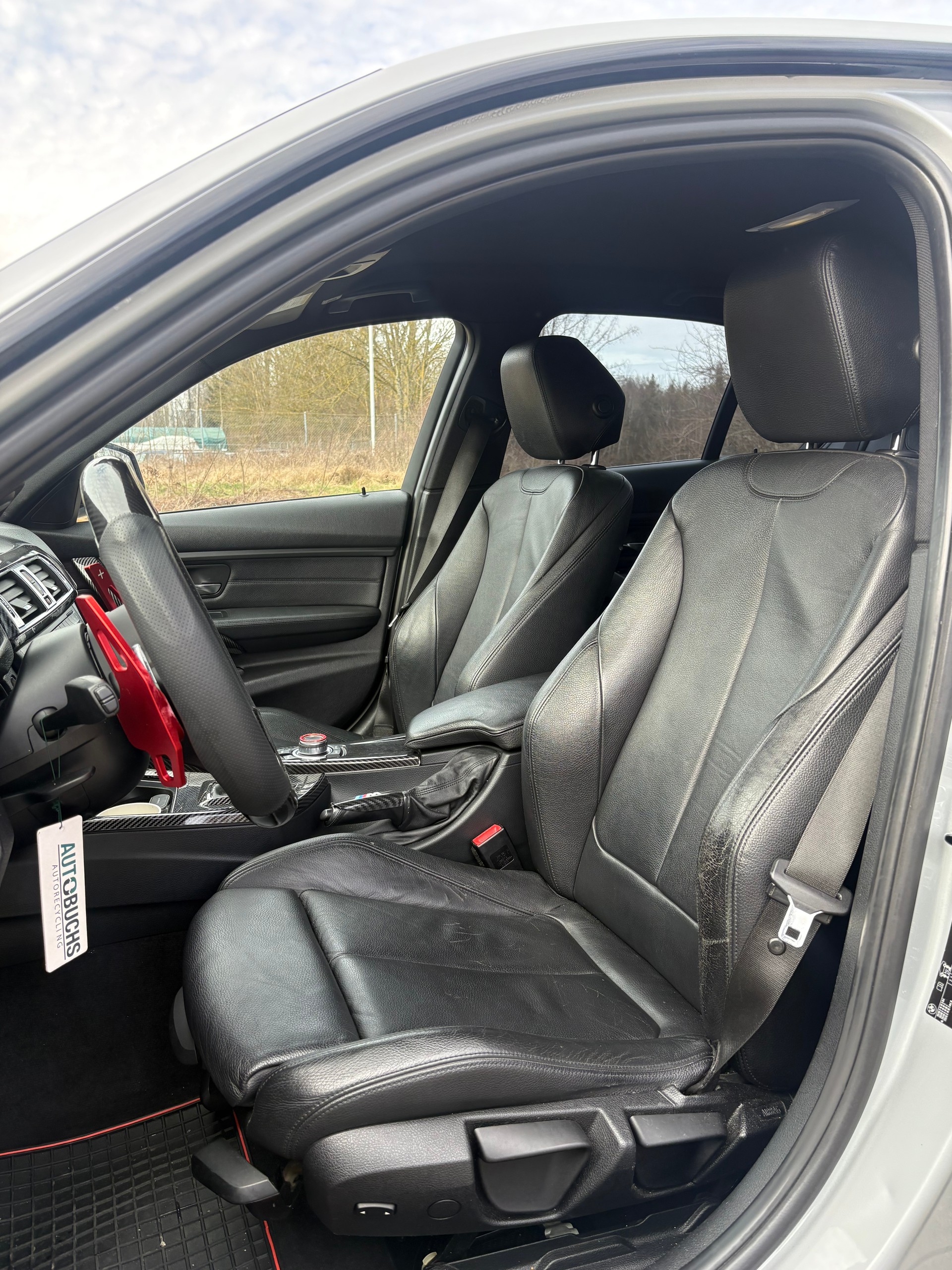 BMW 320d Sport Line Steptronic-image-12