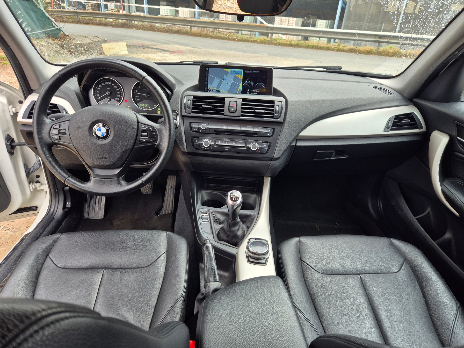 BMW 116i Urban Line-image-11