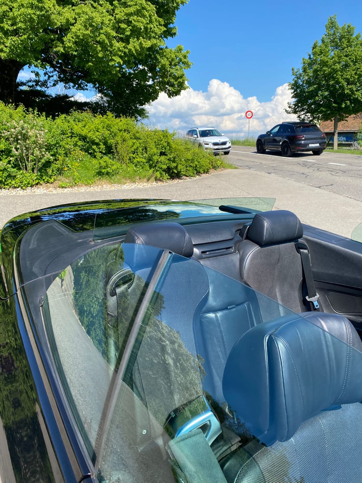 BMW 650i Cabrio-image-6
