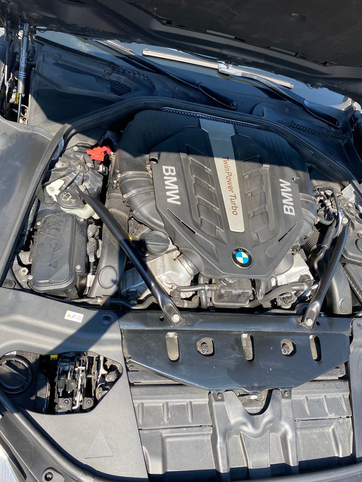 BMW 650i Cabrio-image-7