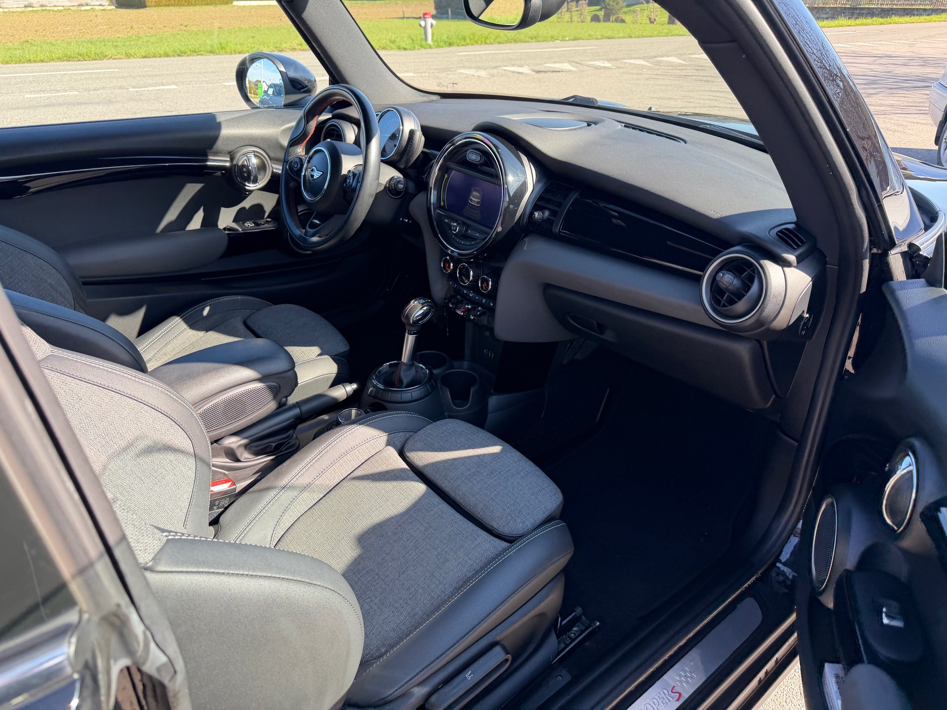 MINI Cooper S Steptronic-image-9