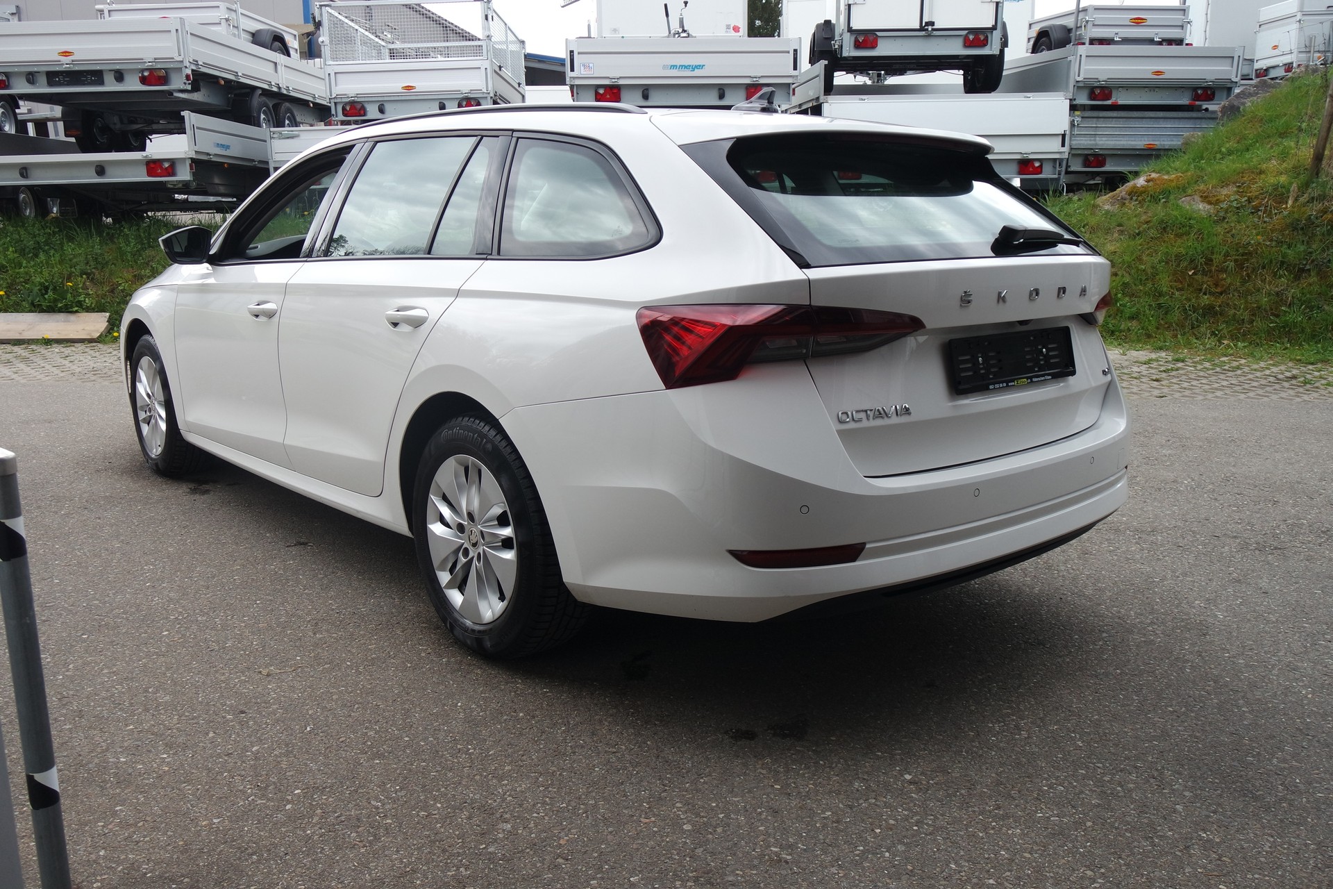 SKODA Octavia Combi 2.0 TDI DSG Ambition 4x4-image-3