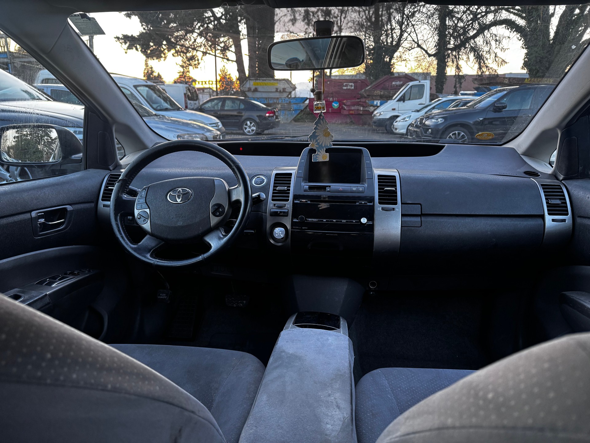 TOYOTA Prius 1.5 16V Hybrid-image-8