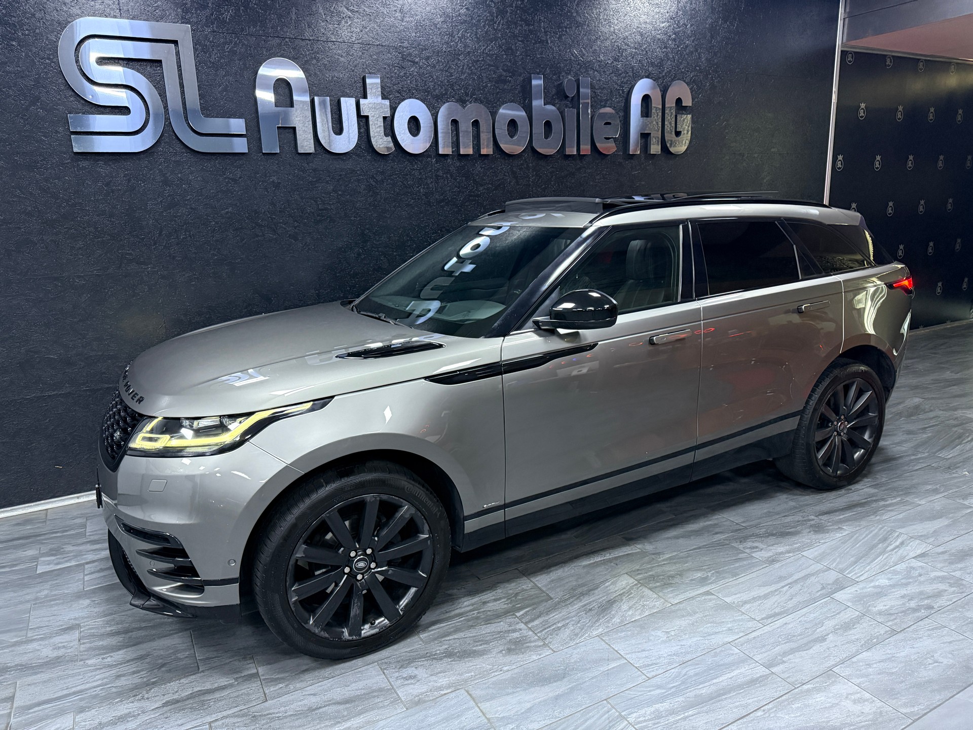 LAND ROVER Range Rover Velar R-Dynamic P 250 SE Automatic-image-2