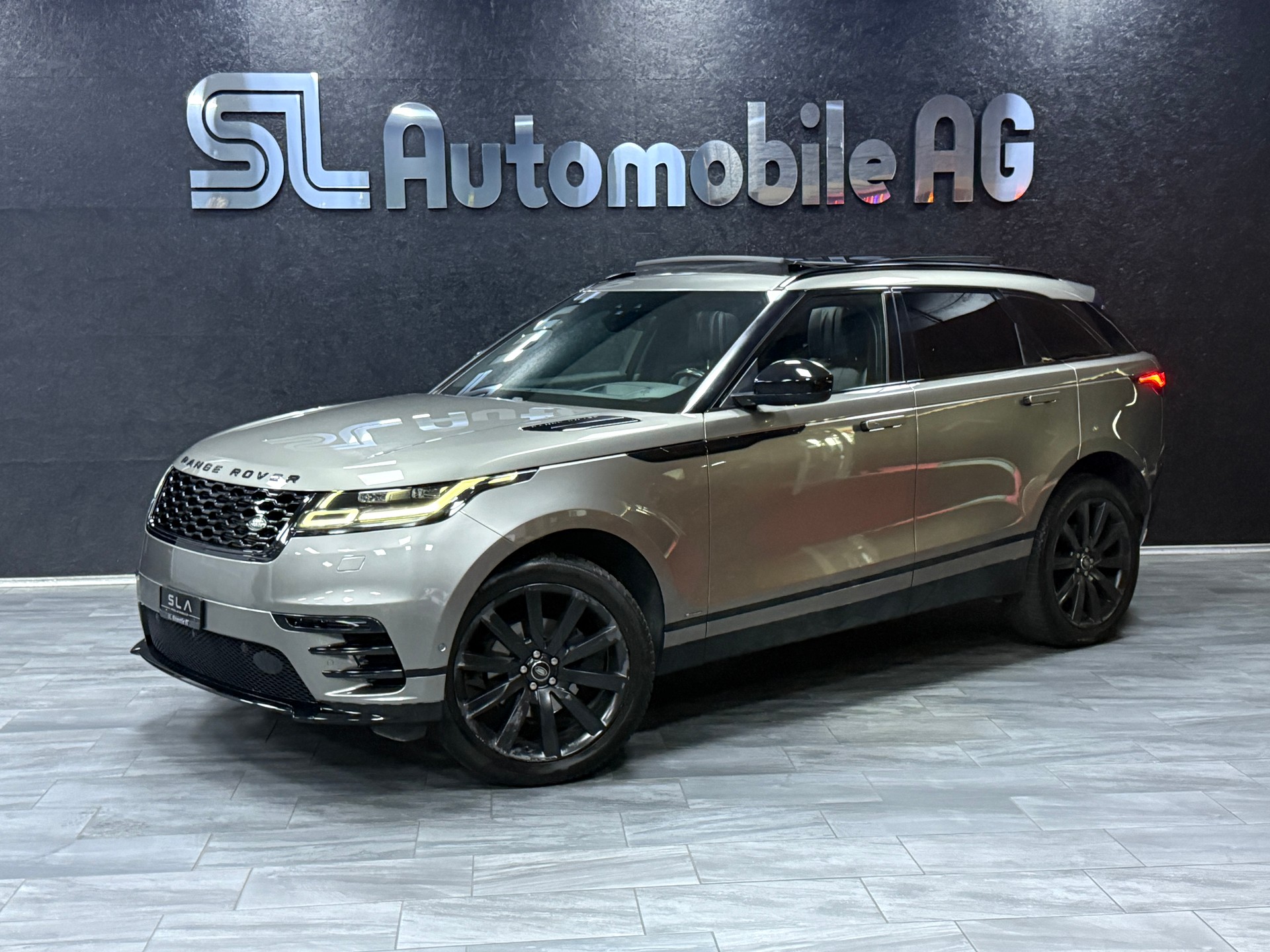 LAND ROVER Range Rover Velar R-Dynamic P 250 SE Automatic-image-0
