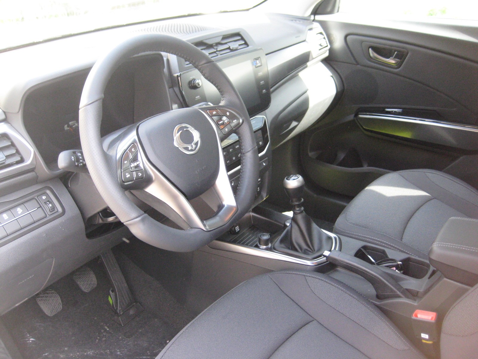KGM-SsangYong Tivoli 1.5 T GDI Steel-image-5