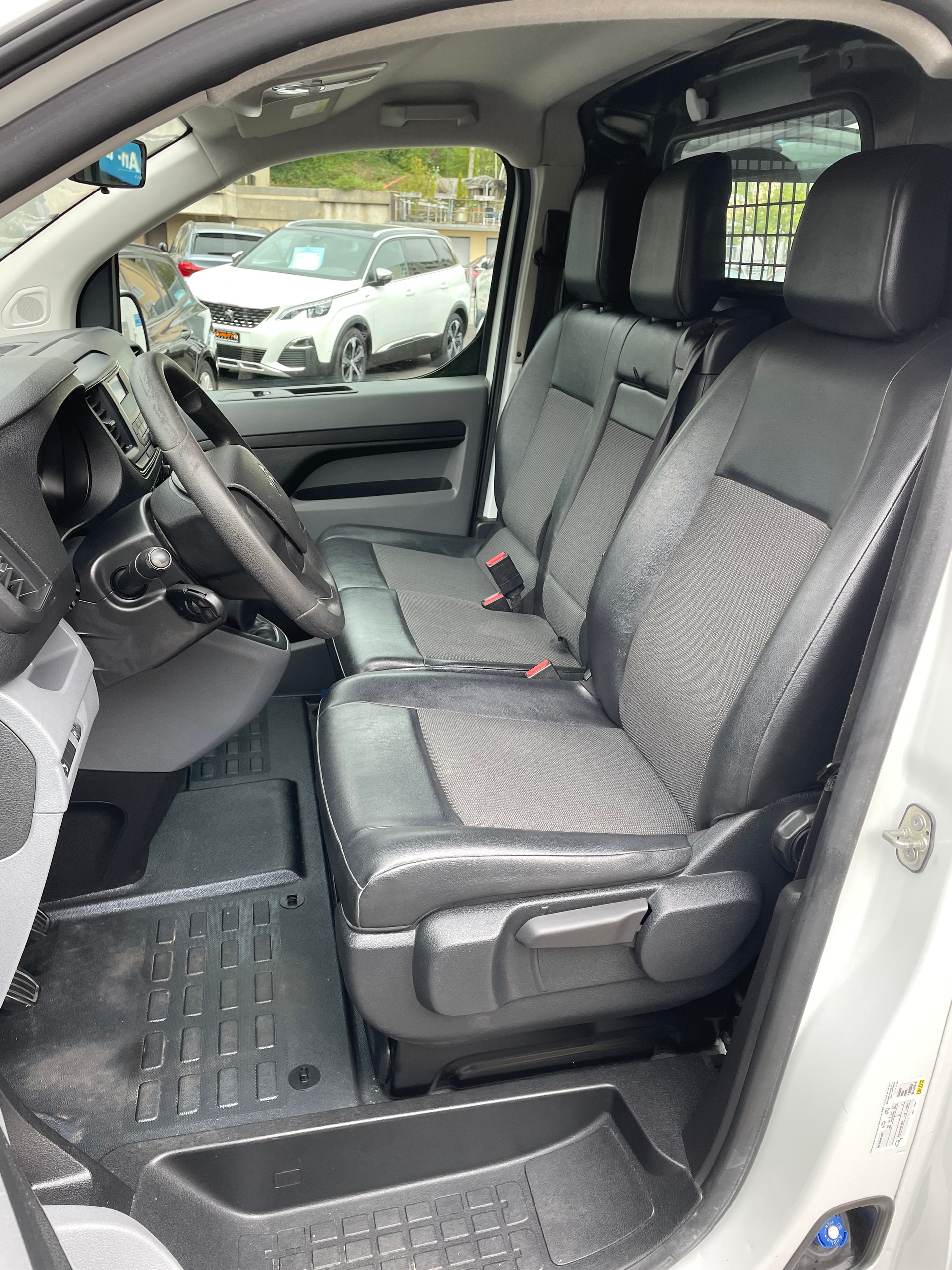 CITROEN Jumpy 2.0 BlueHDi 120 M Komfort-image-7