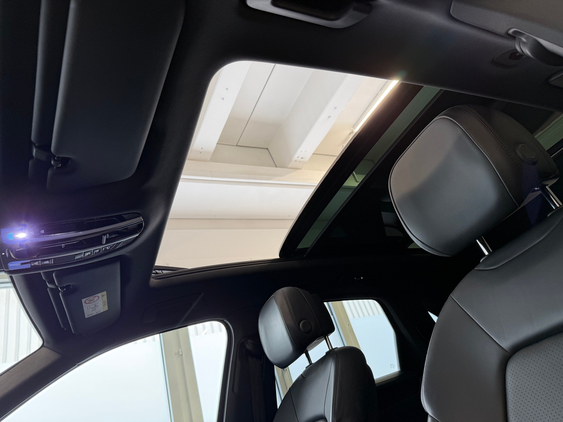 PORSCHE Cayenne S-image-17