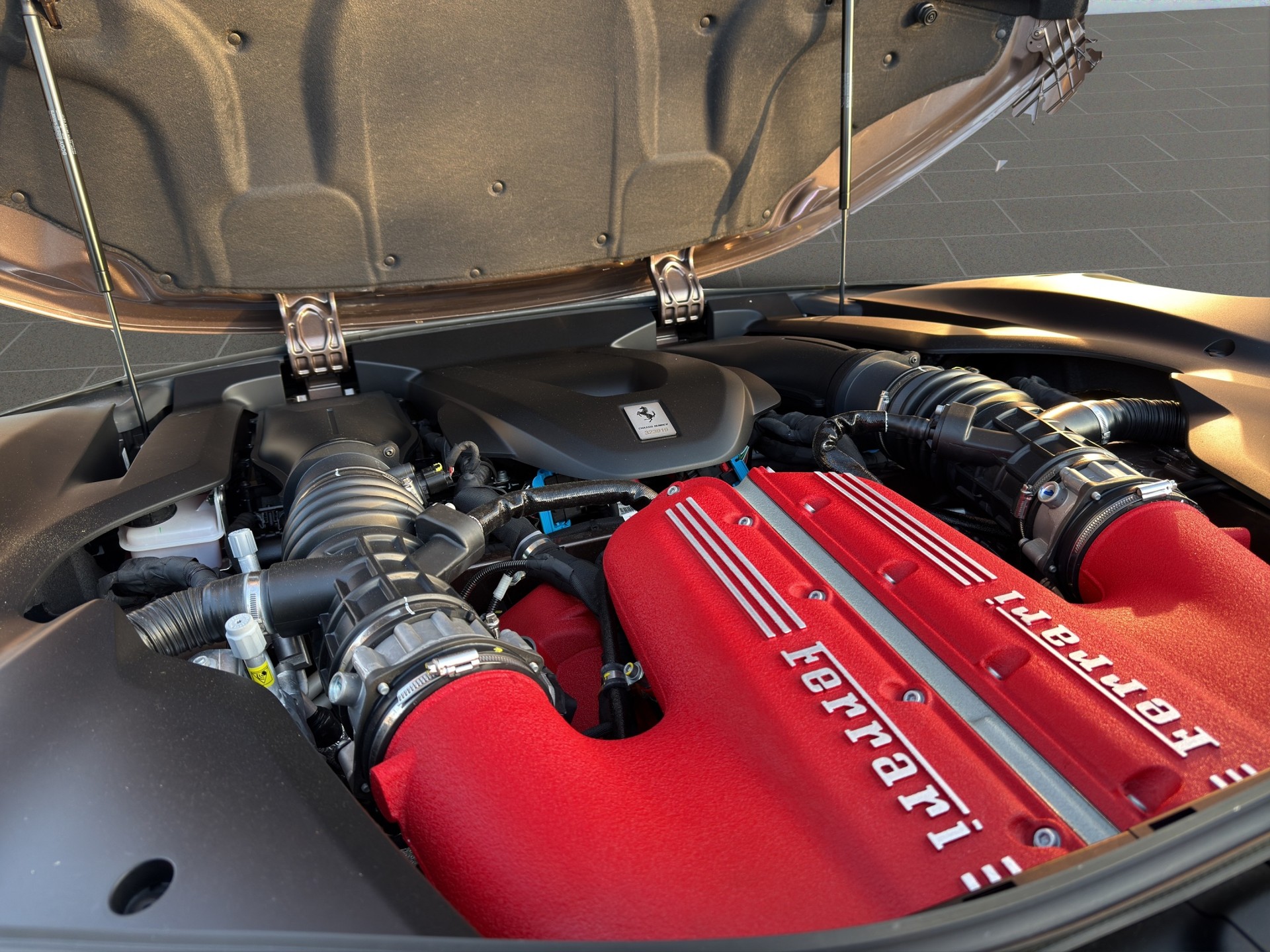 FERRARI 12 Cilindri-image-13