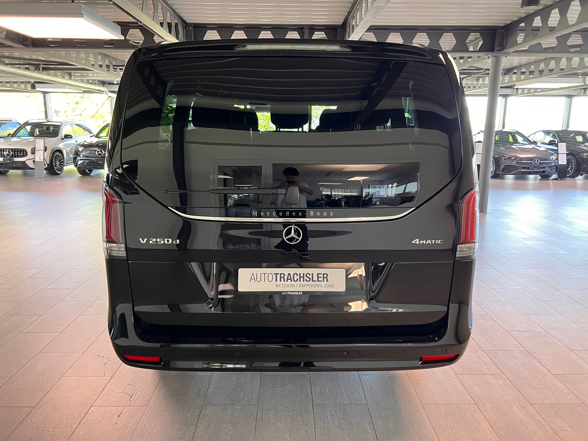 MERCEDES-BENZ V 250 d lang 4Matic Trend 9G-Tronic-image-4