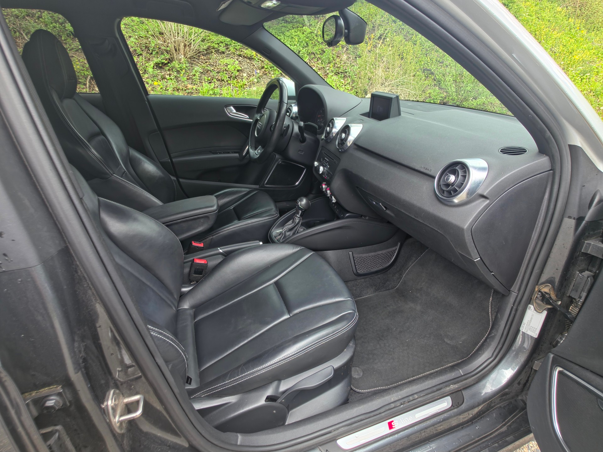 AUDI A1 Sportback Sport 1.4 TFSI Ambition S-tronic-image-10