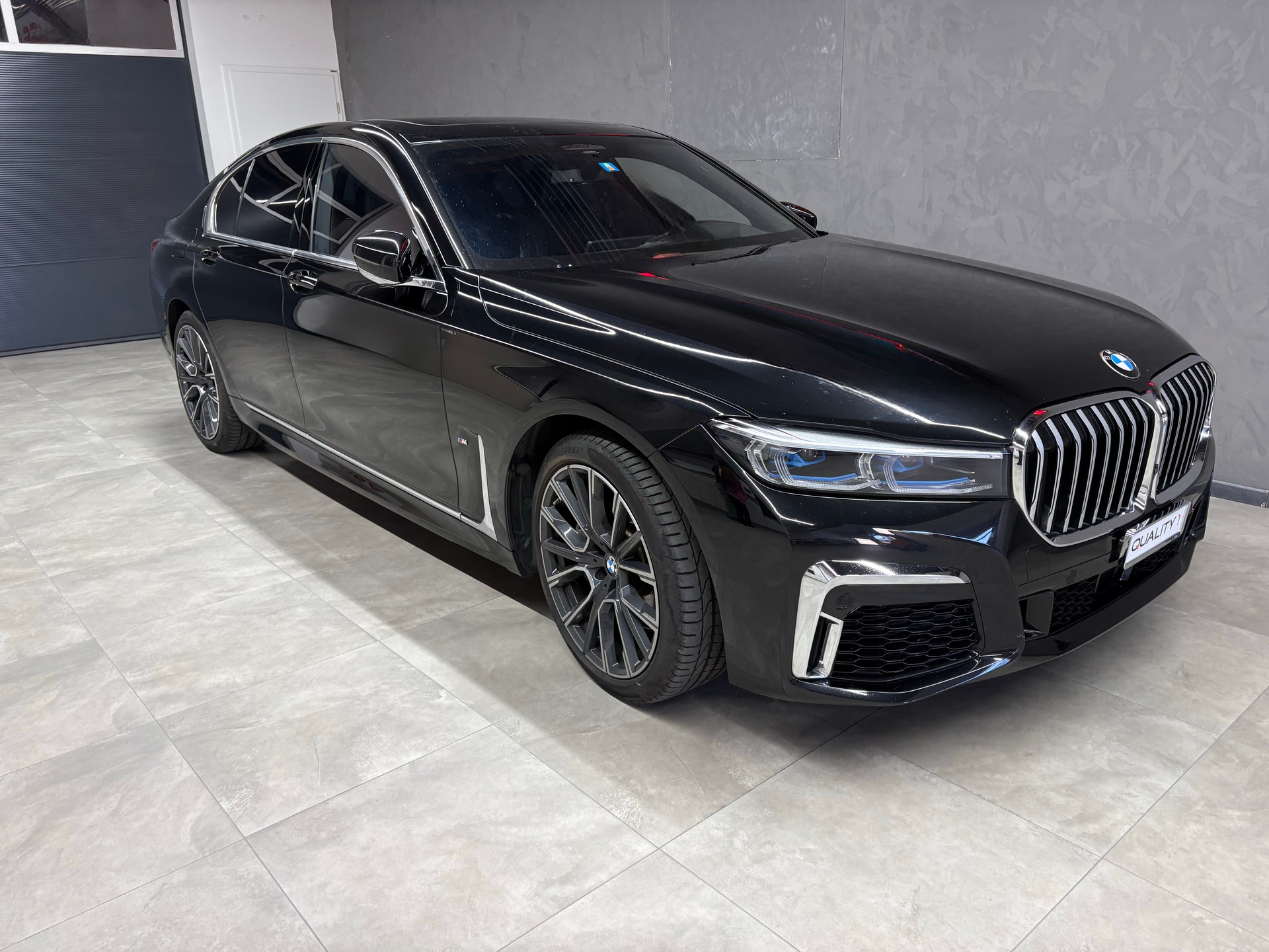 BMW 750d xDrive Steptronic