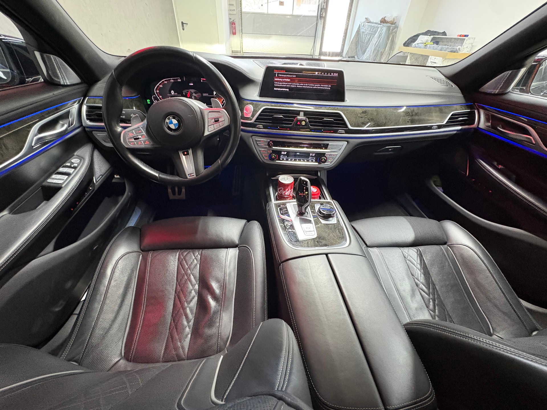 BMW 750d xDrive Steptronic-image-8