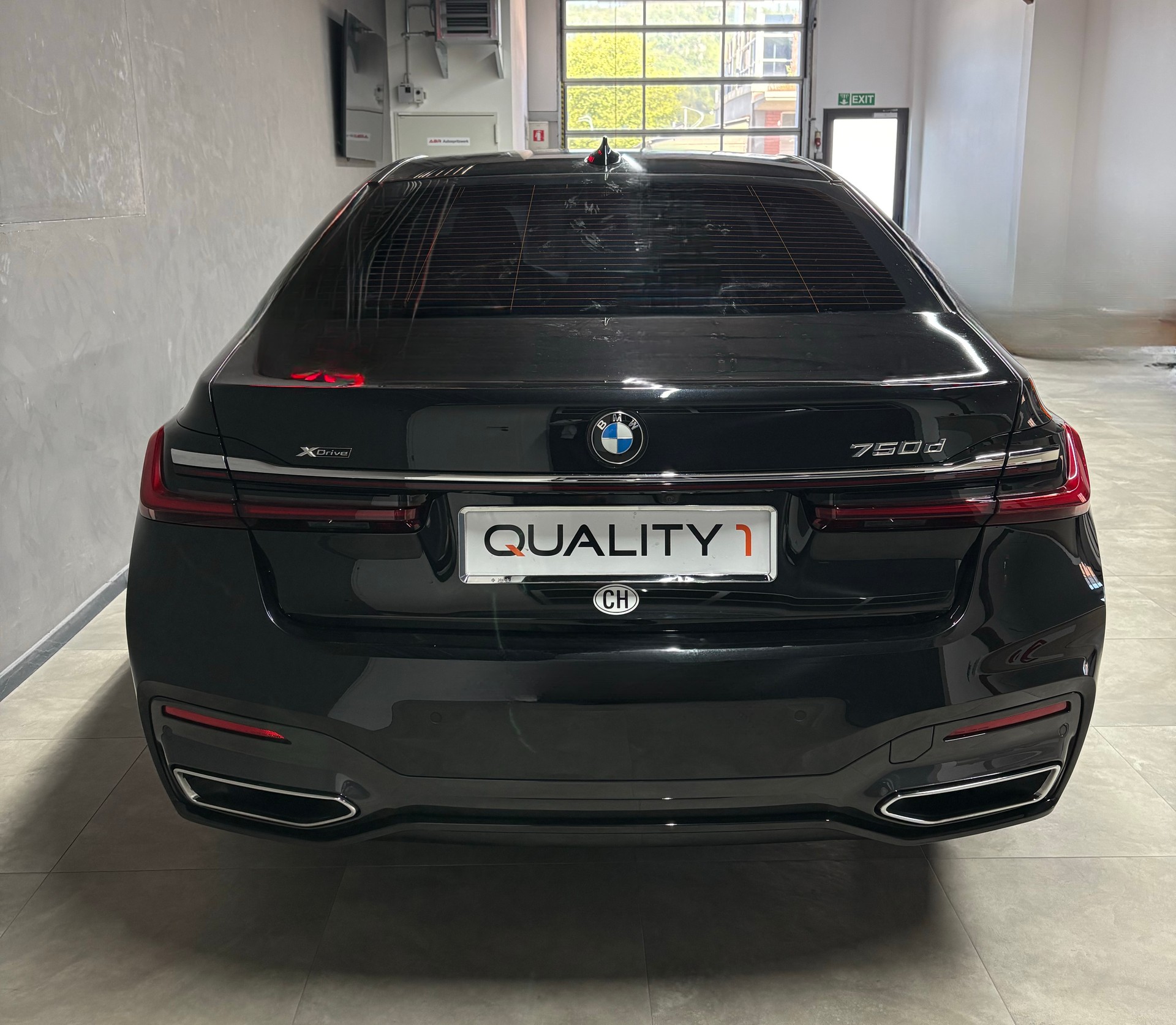 BMW 750d xDrive Steptronic-image-3