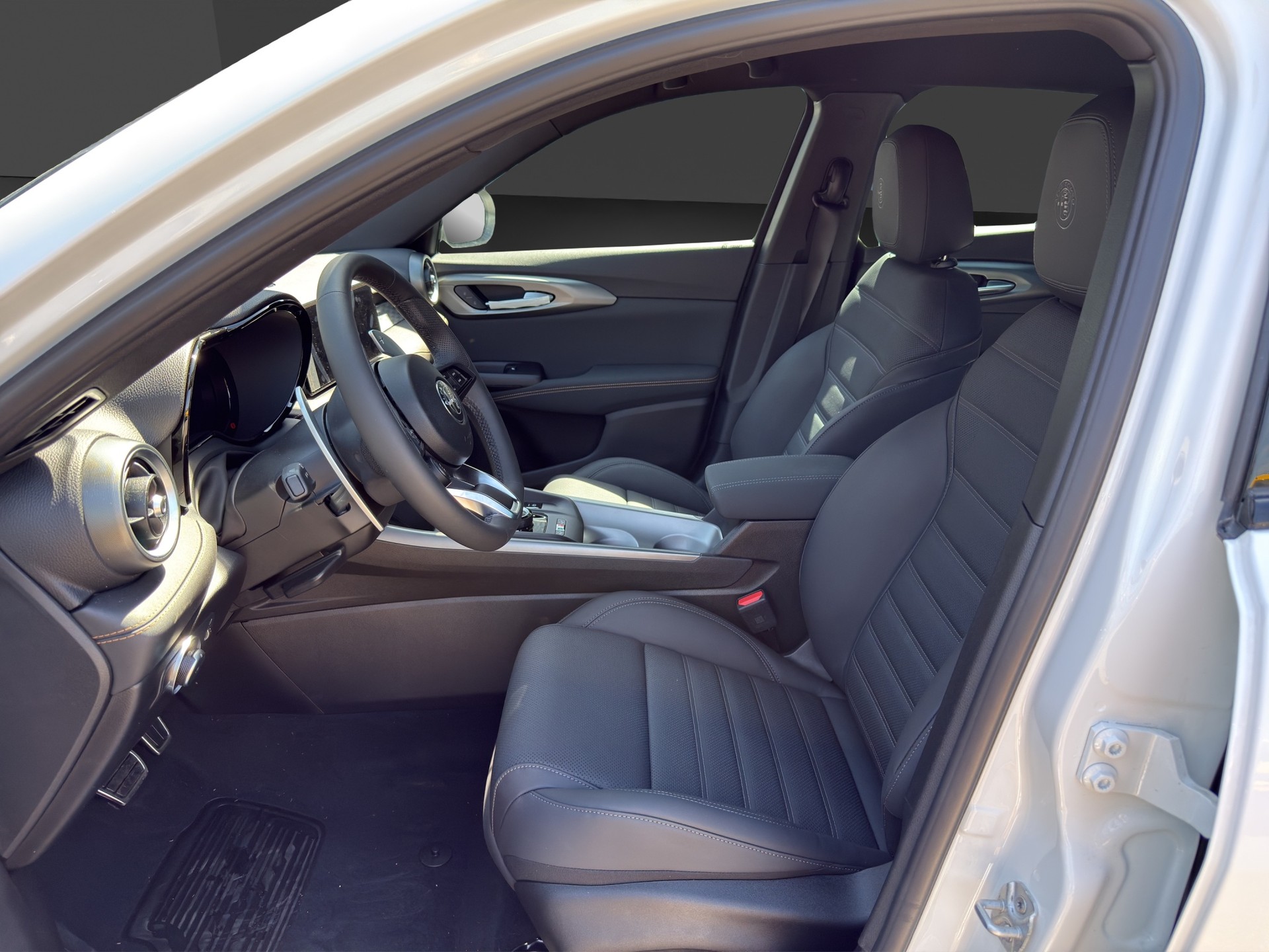 ALFA ROMEO Tonale 1.5 Hybrid Veloce-image-14