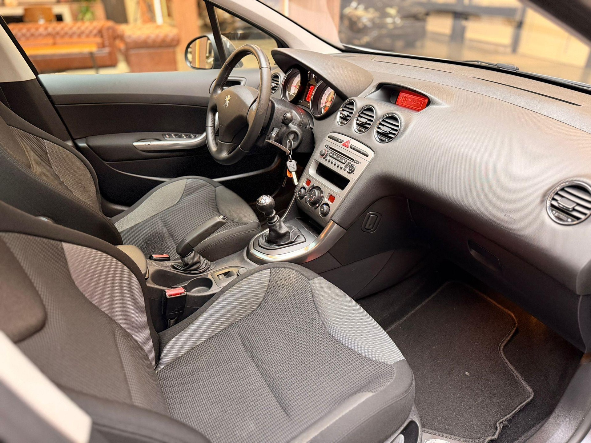 PEUGEOT 308 2.0 HDI SportPack-image-11