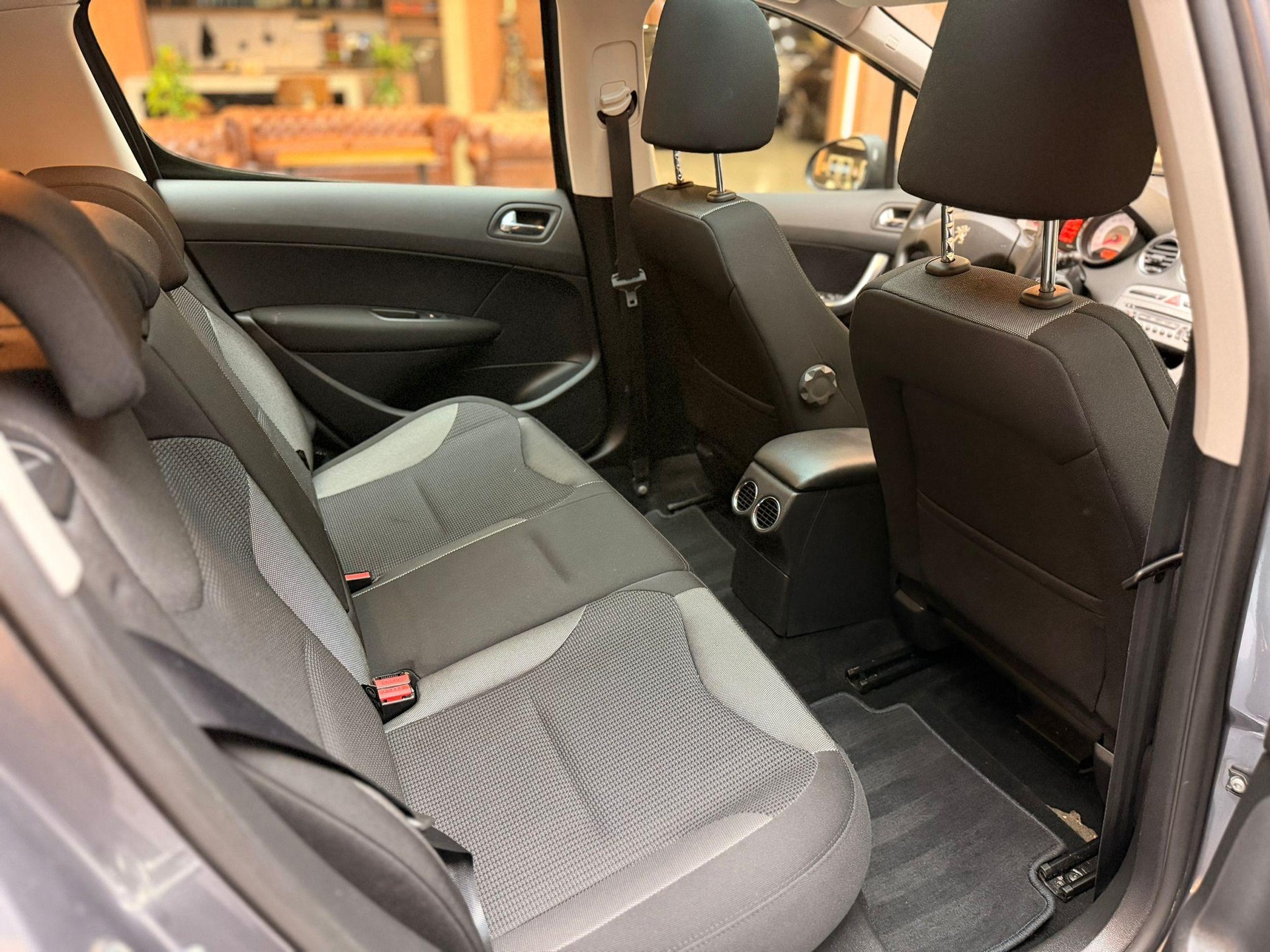 PEUGEOT 308 2.0 HDI SportPack-image-13