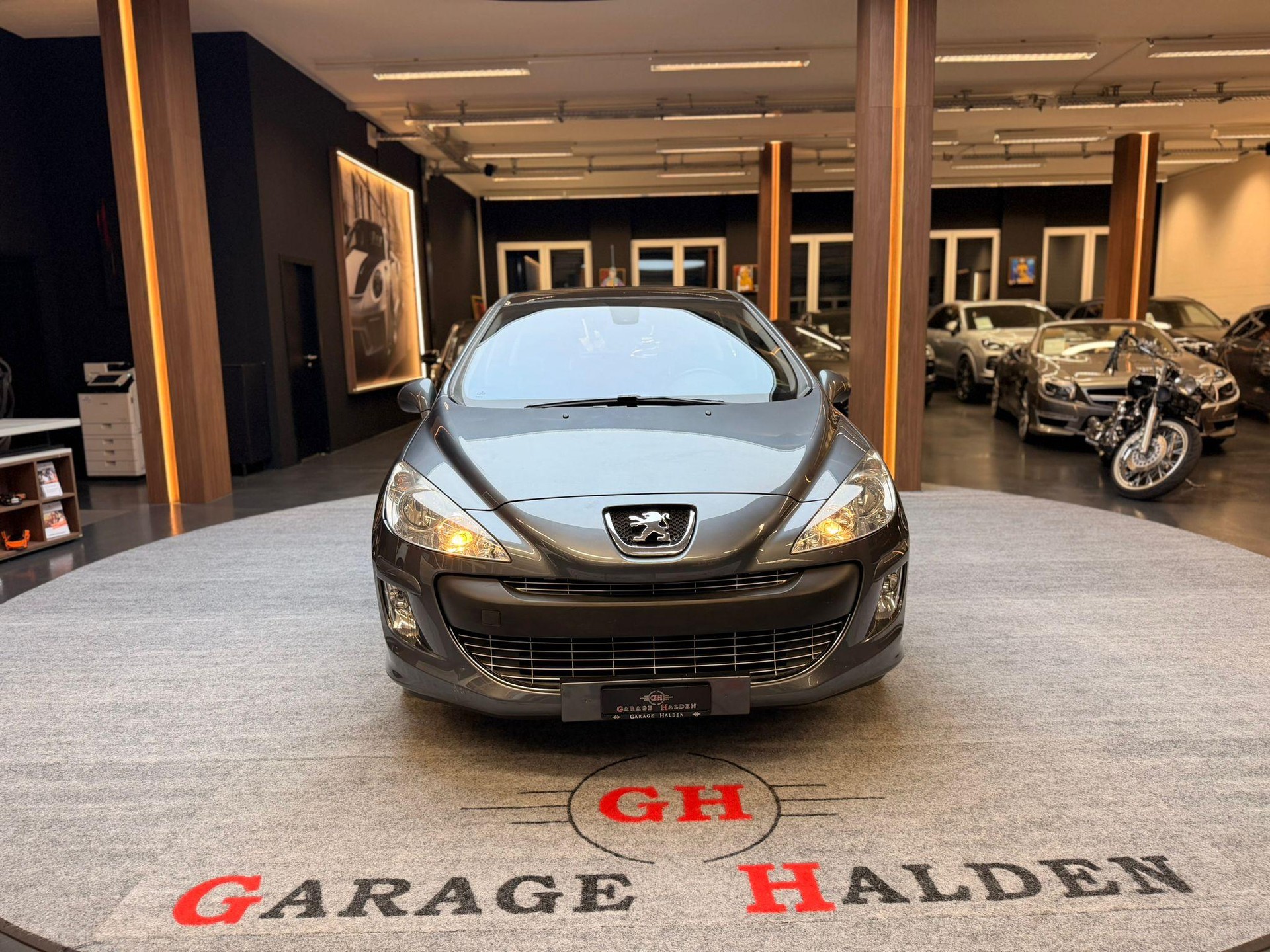 PEUGEOT 308 2.0 HDI SportPack-image-1