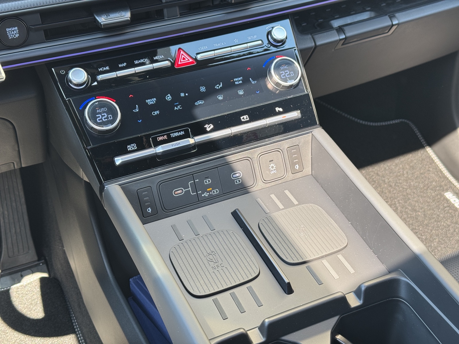 HYUNDAI Santa Fe 1.6 T-GDi HEV Calligraphy Swiss Edition MY26-image-9
