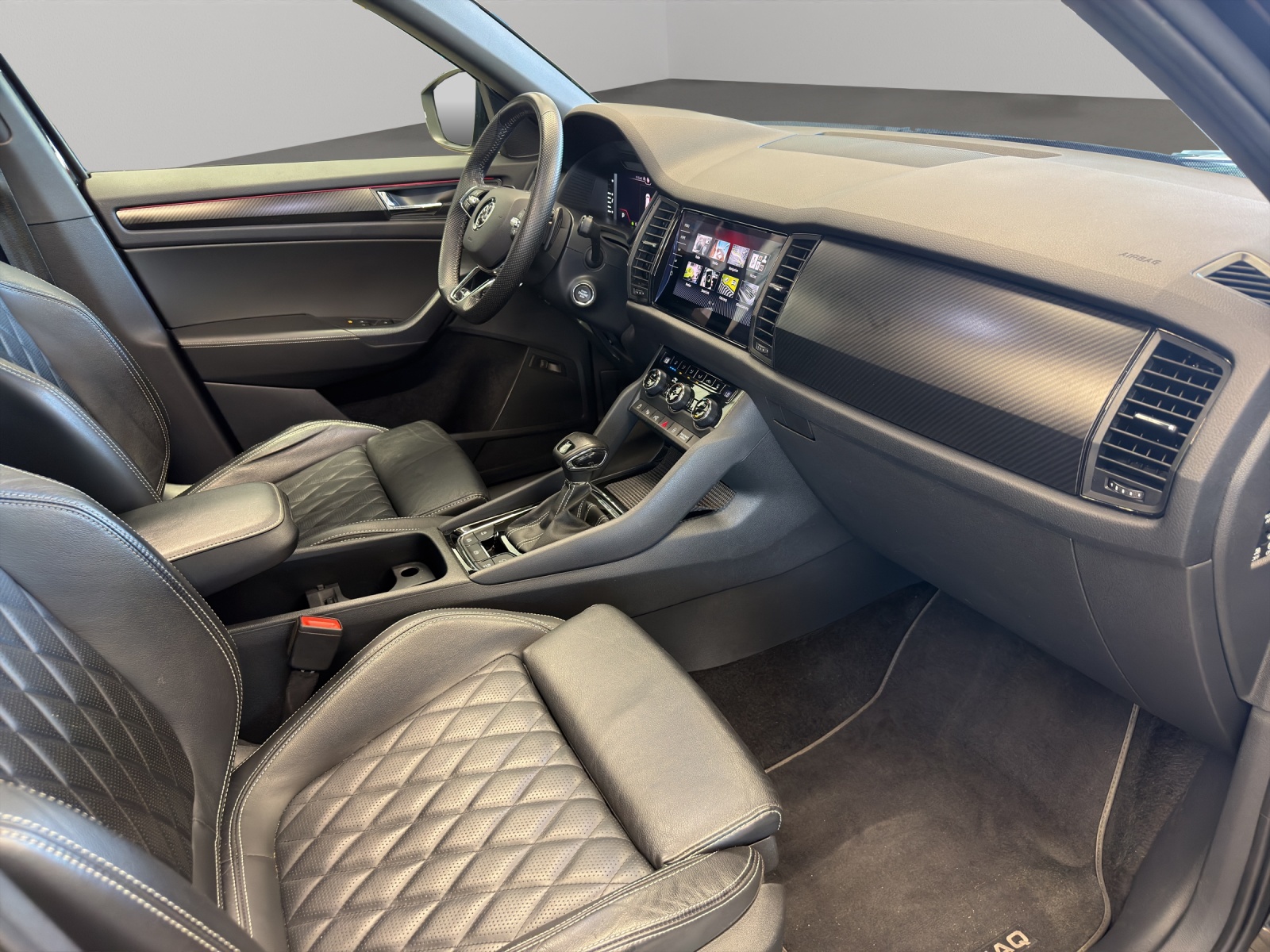 SKODA Kodiaq 2.0 TDI SCR SportLine 4x4 DSG-image-18