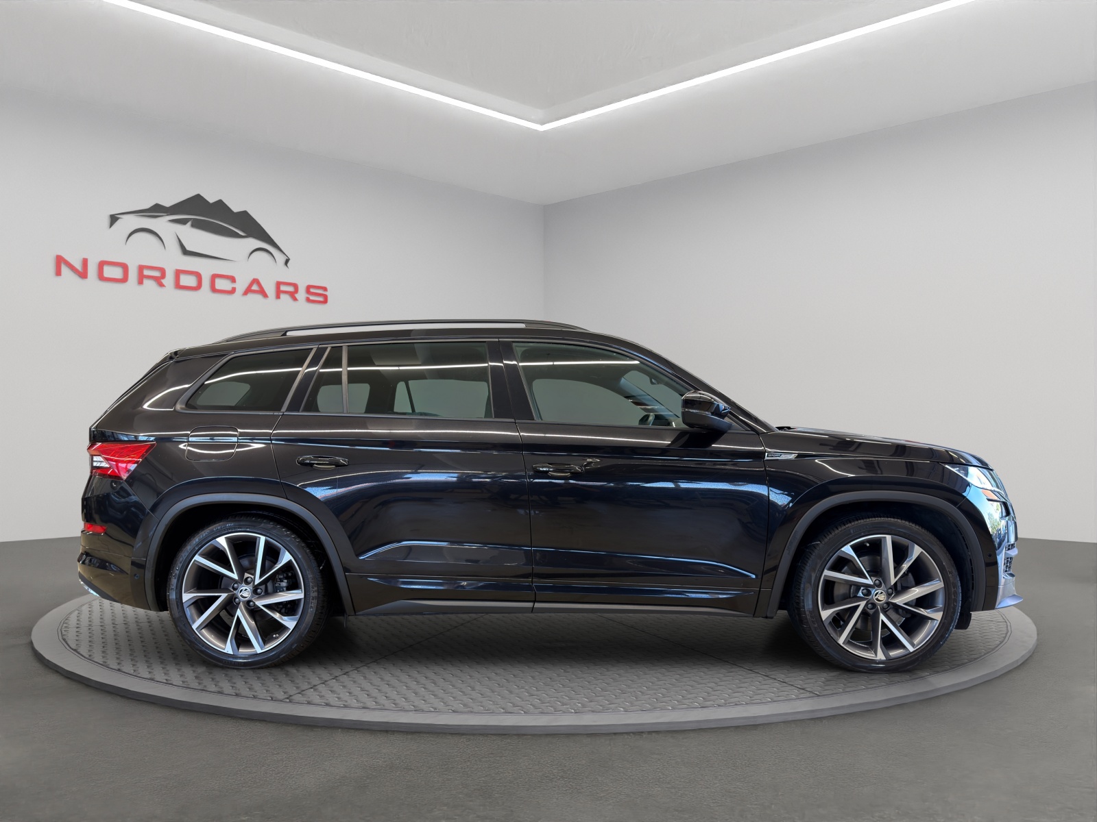 SKODA Kodiaq 2.0 TDI SCR SportLine 4x4 DSG-image-5